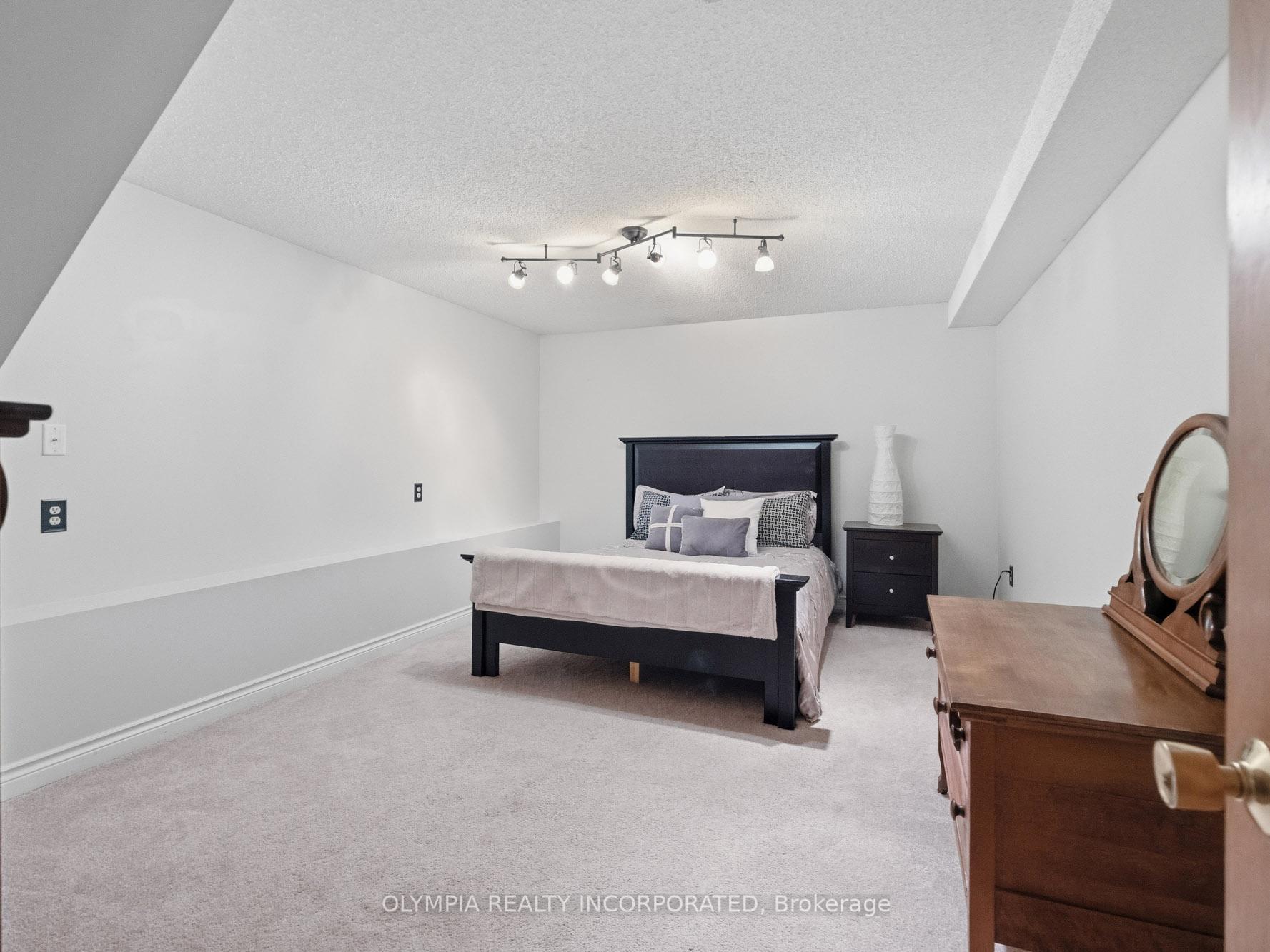 Photo 20 of 3640 Rapids View Drive, Niagara Falls, Chippawa — HOMEH