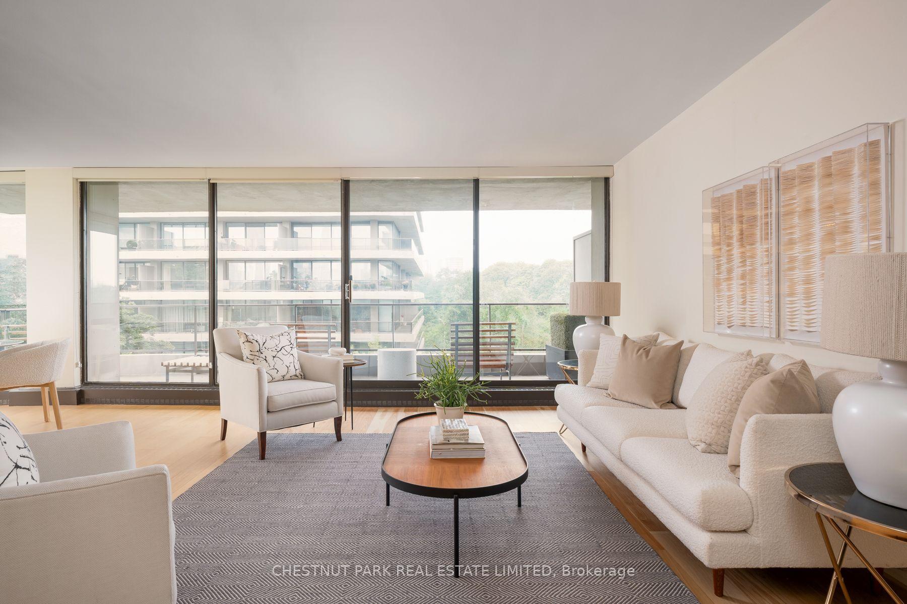 Photo 8 of Unit 501, 10 Avoca Avenue, Toronto, Rosedale-Moore Park — HOMEH