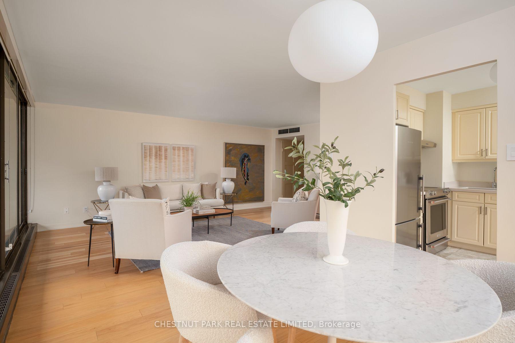 Photo 14 of Unit 501, 10 Avoca Avenue, Toronto, Rosedale-Moore Park — HOMEH