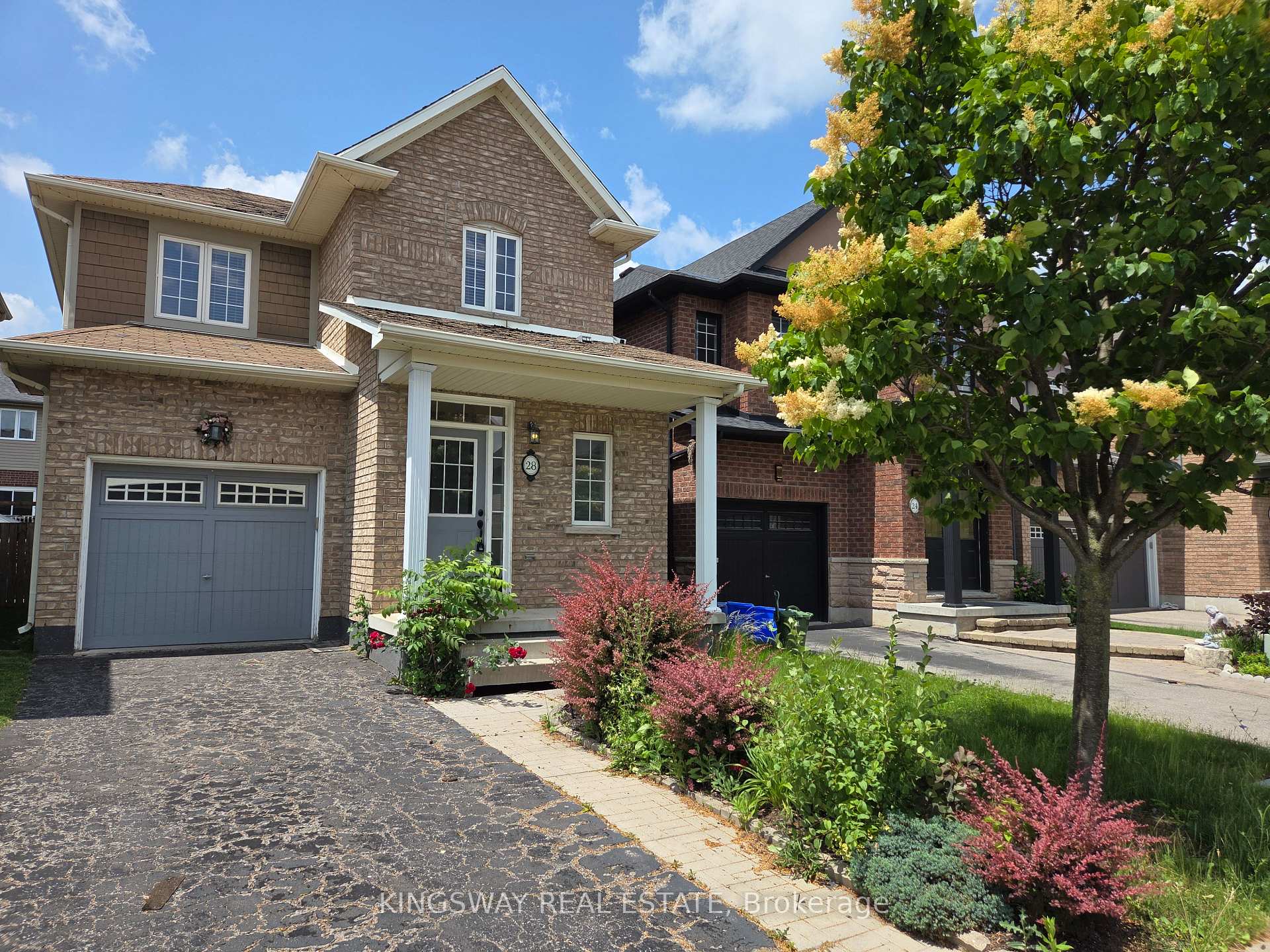 Photo 1 of 28 Tidemore Heights, Hamilton, Lakeshore — HOMEH