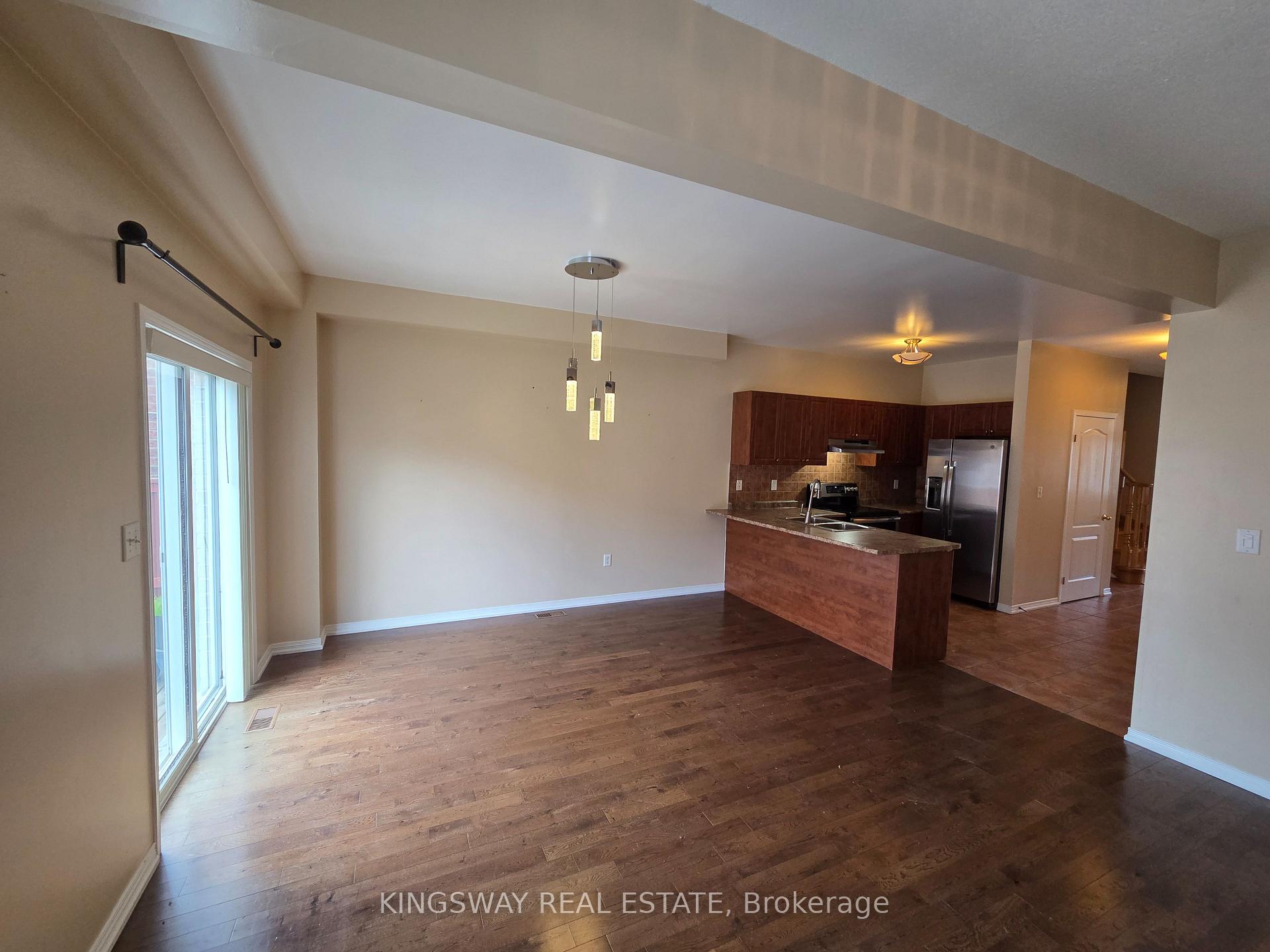 Photo 31 of 28 Tidemore Heights, Hamilton, Lakeshore — HOMEH