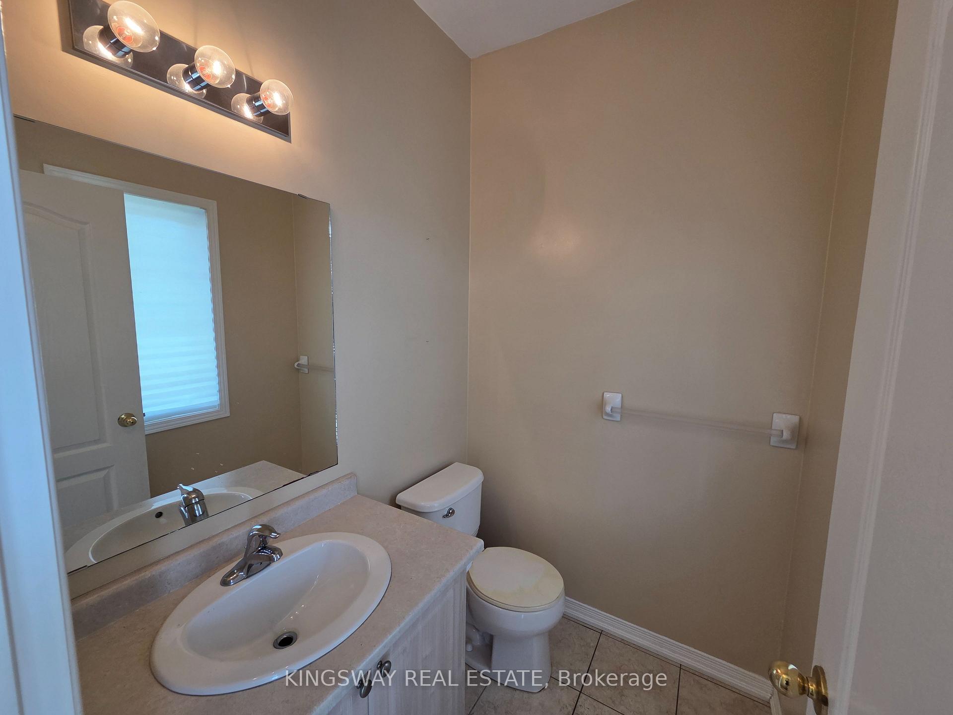 Photo 38 of 28 Tidemore Heights, Hamilton, Lakeshore — HOMEH