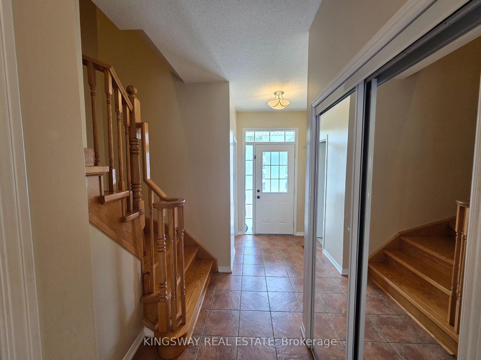 Photo 40 of 28 Tidemore Heights, Hamilton, Lakeshore — HOMEH