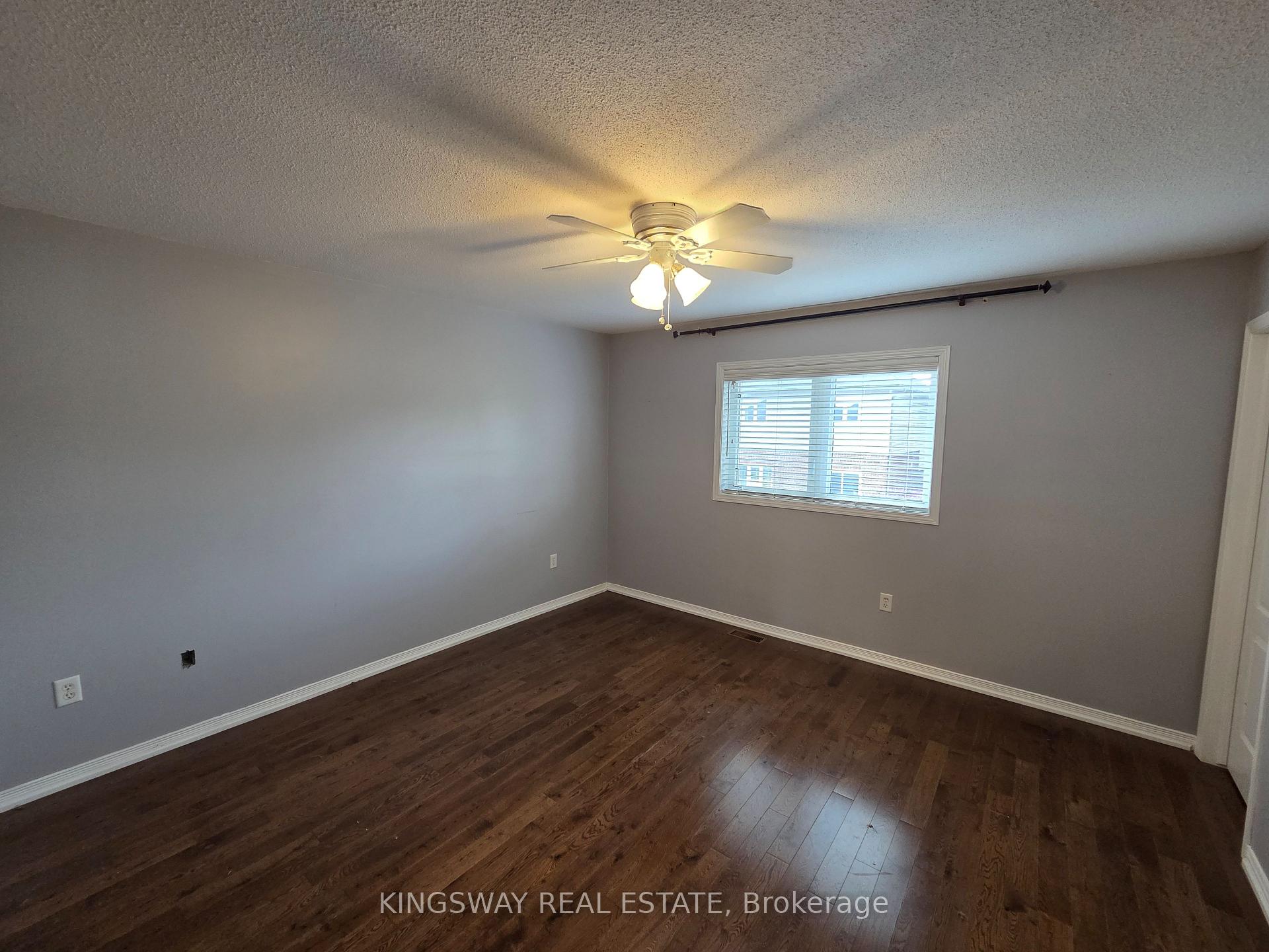 Photo 45 of 28 Tidemore Heights, Hamilton, Lakeshore — HOMEH