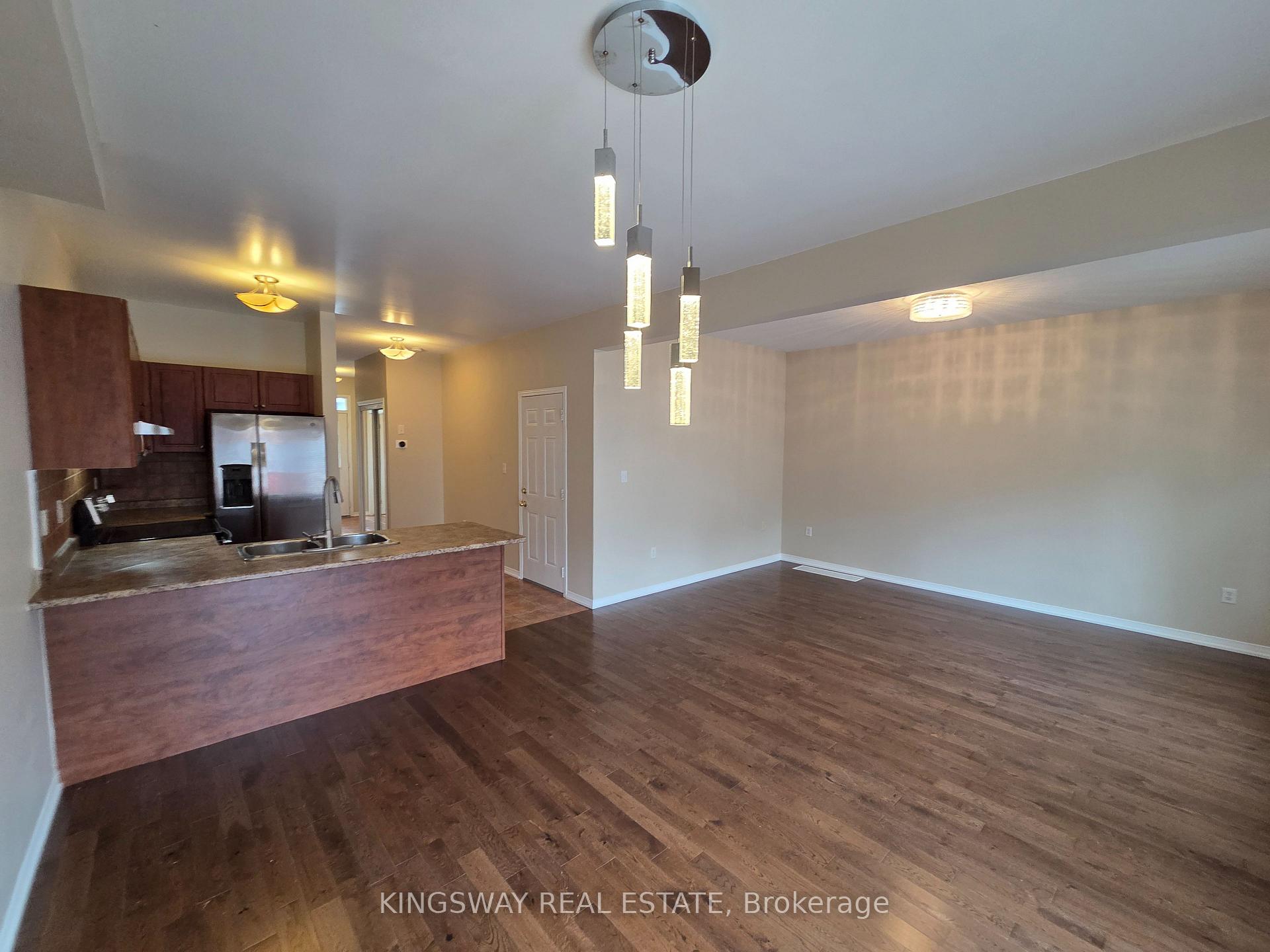 Photo 13 of 28 Tidemore Heights, Hamilton, Lakeshore — HOMEH