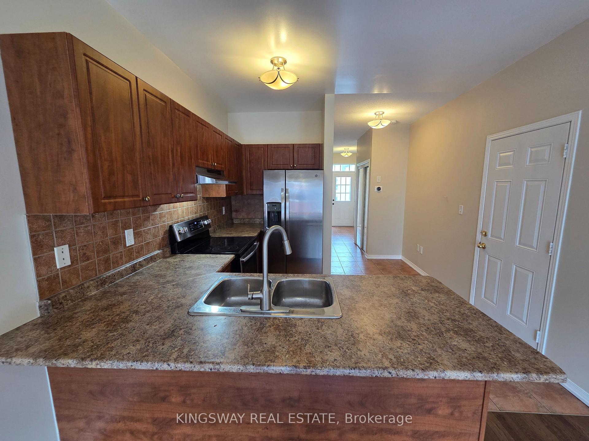Photo 14 of 28 Tidemore Heights, Hamilton, Lakeshore — HOMEH