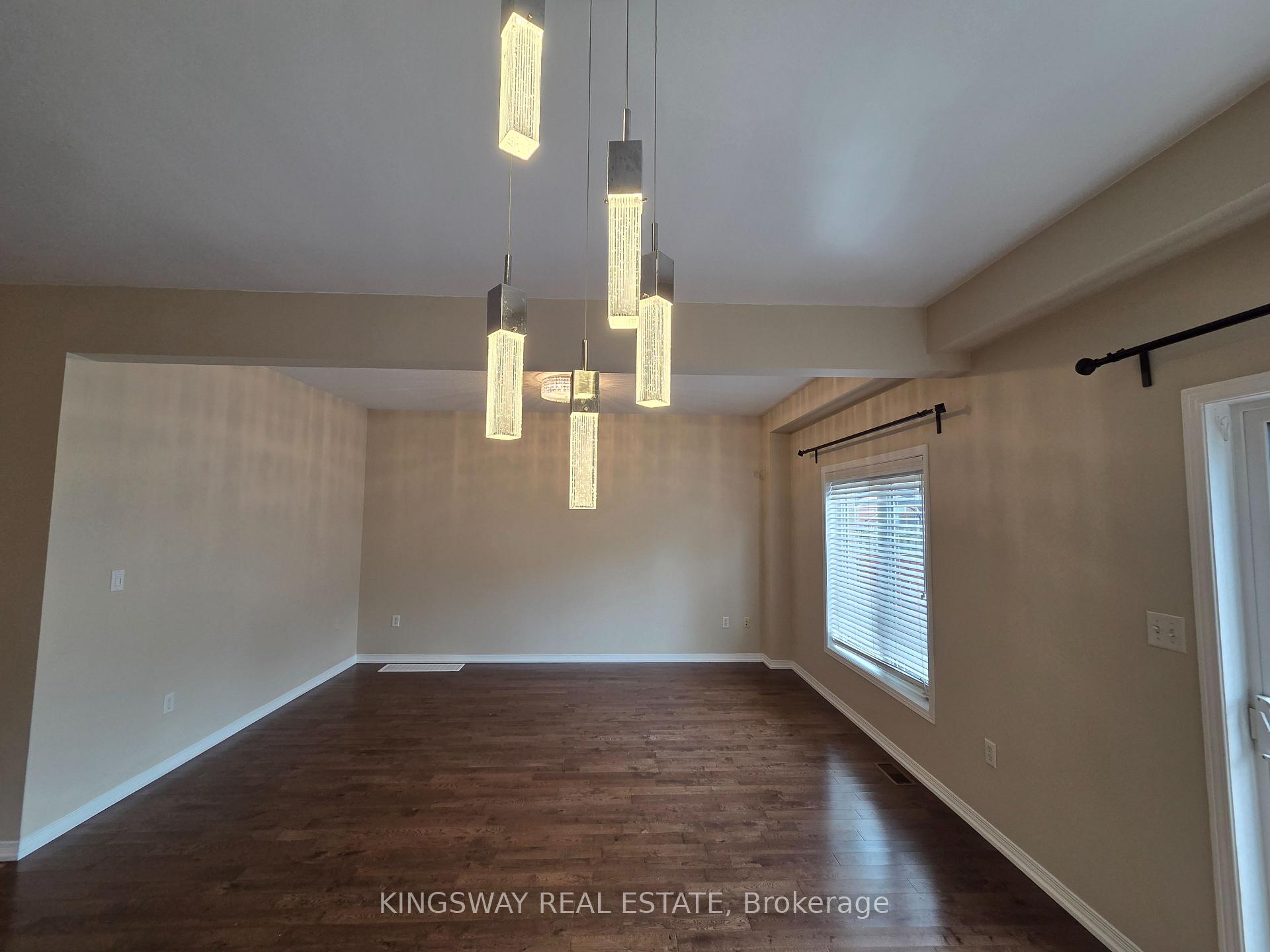 Photo 15 of 28 Tidemore Heights, Hamilton, Lakeshore — HOMEH