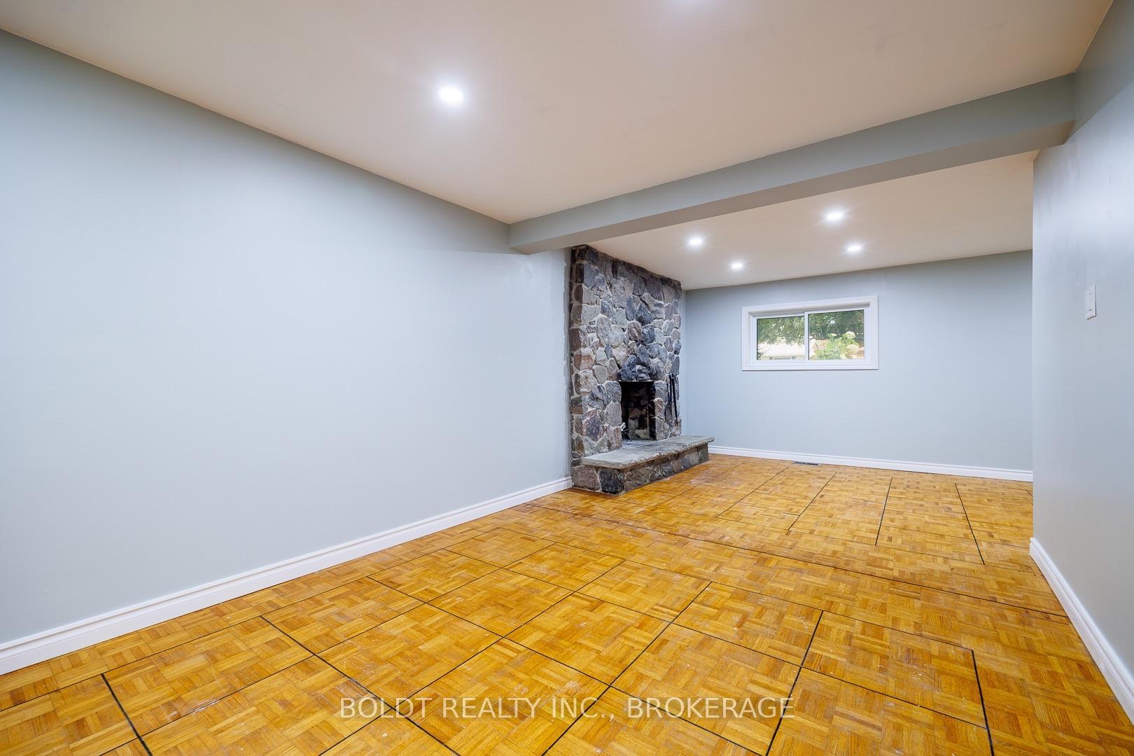 Photo 20 of 8 Pamela Drive, Thorold, Confederation Heights — HOMEH