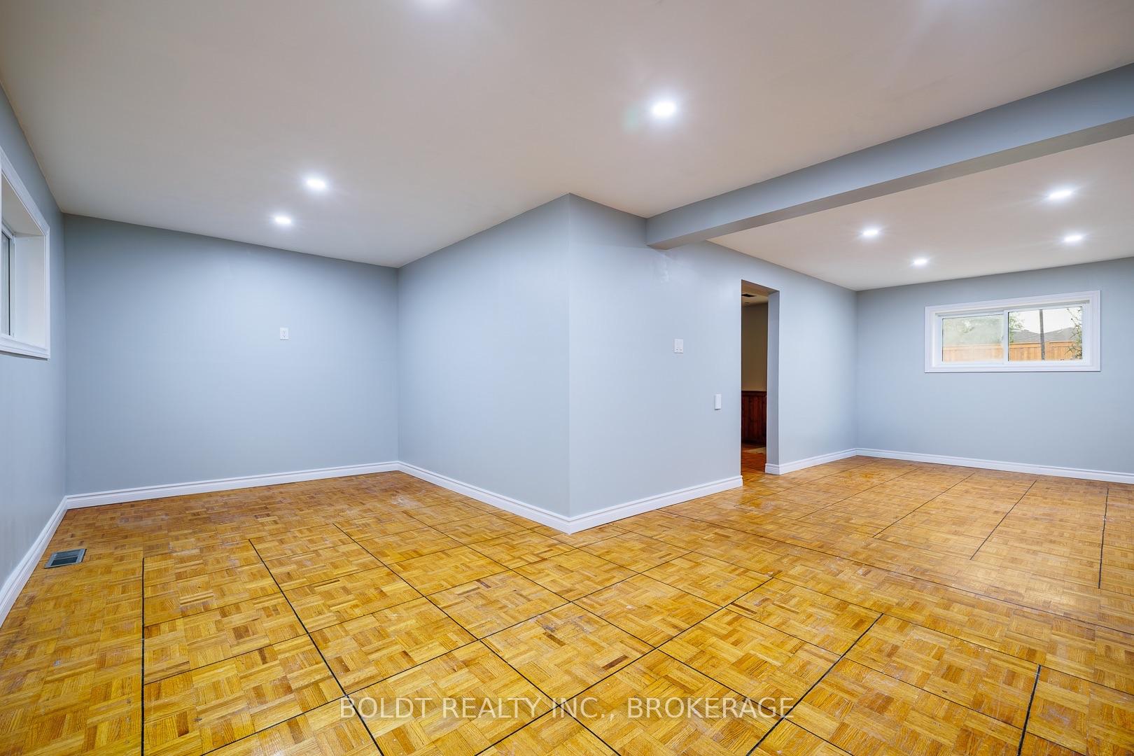 Photo 21 of 8 Pamela Drive, Thorold, Confederation Heights — HOMEH