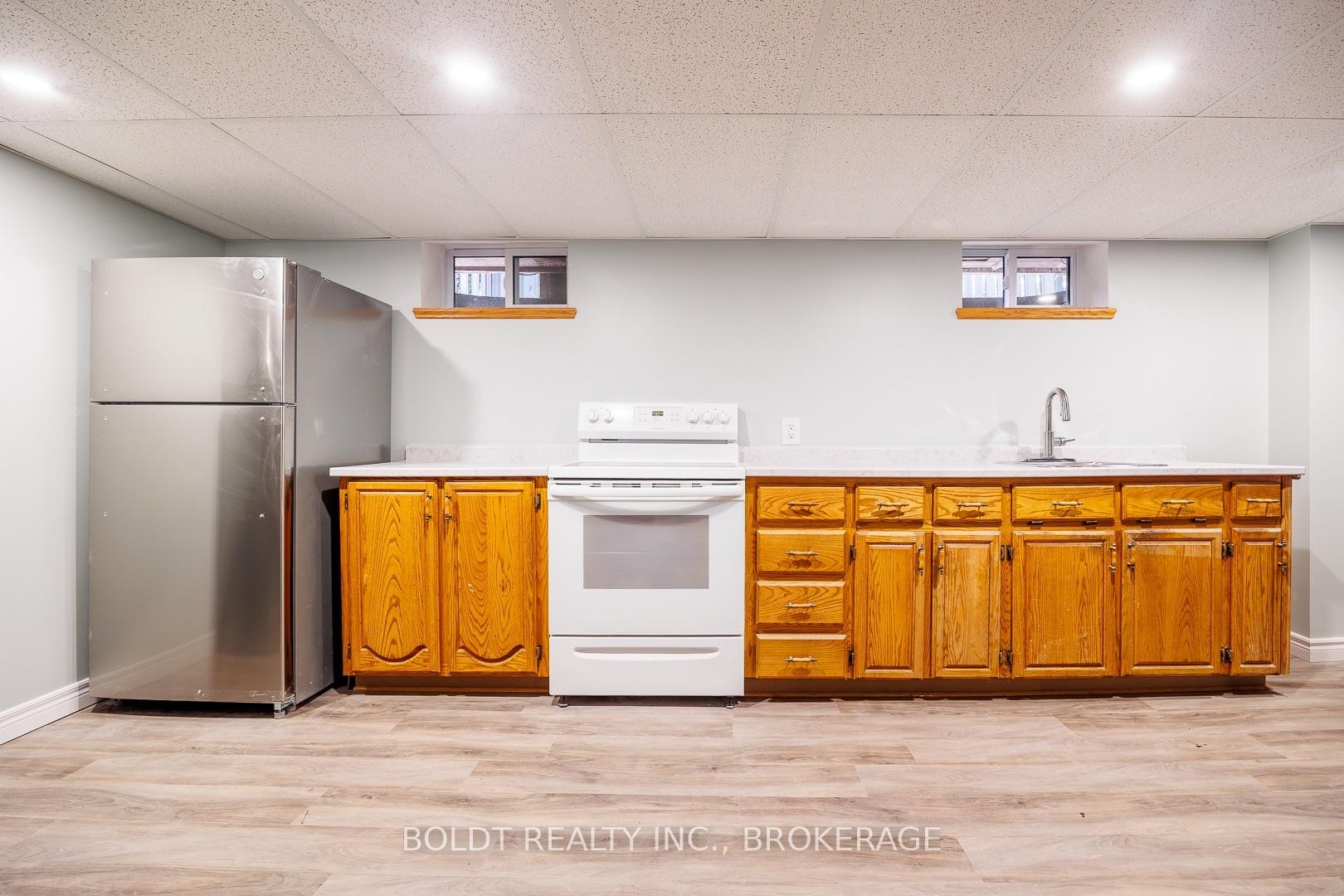 Photo 25 of 8 Pamela Drive, Thorold, Confederation Heights — HOMEH