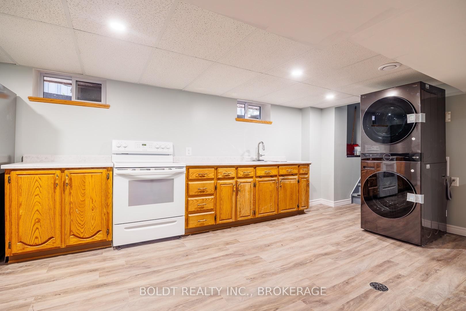 Photo 26 of 8 Pamela Drive, Thorold, Confederation Heights — HOMEH