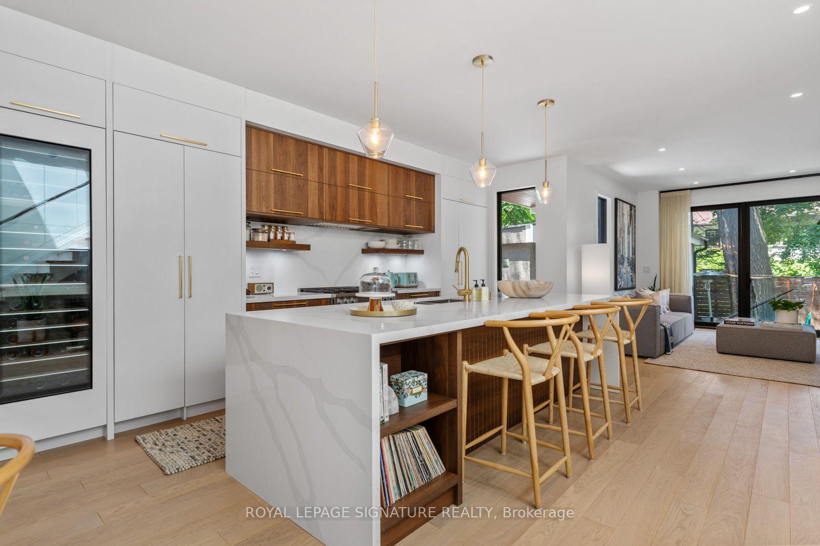 Photo 8 of 20 Duart Park Road, Toronto, The Beaches — HOMEH