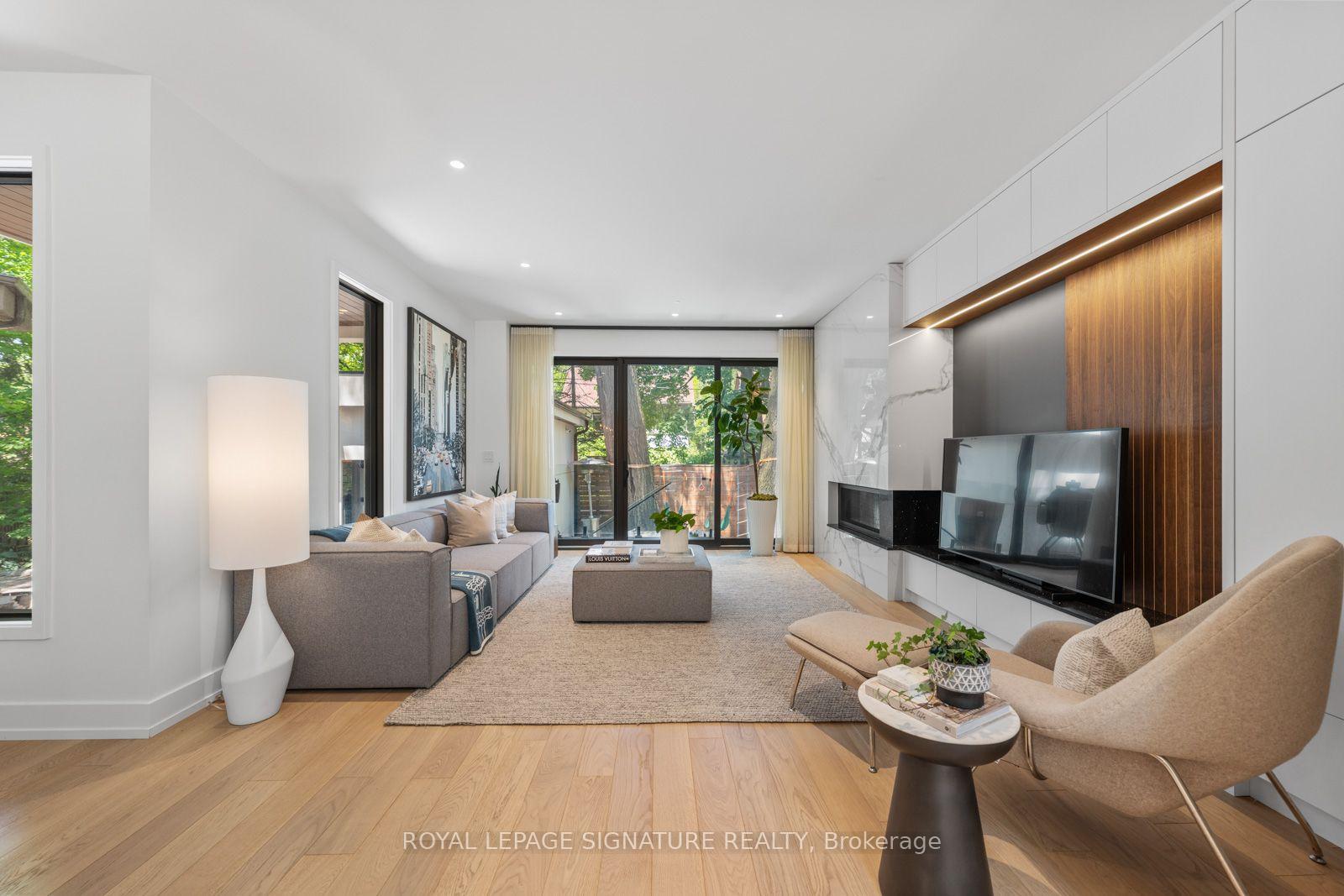 Photo 11 of 20 Duart Park Road, Toronto, The Beaches — HOMEH