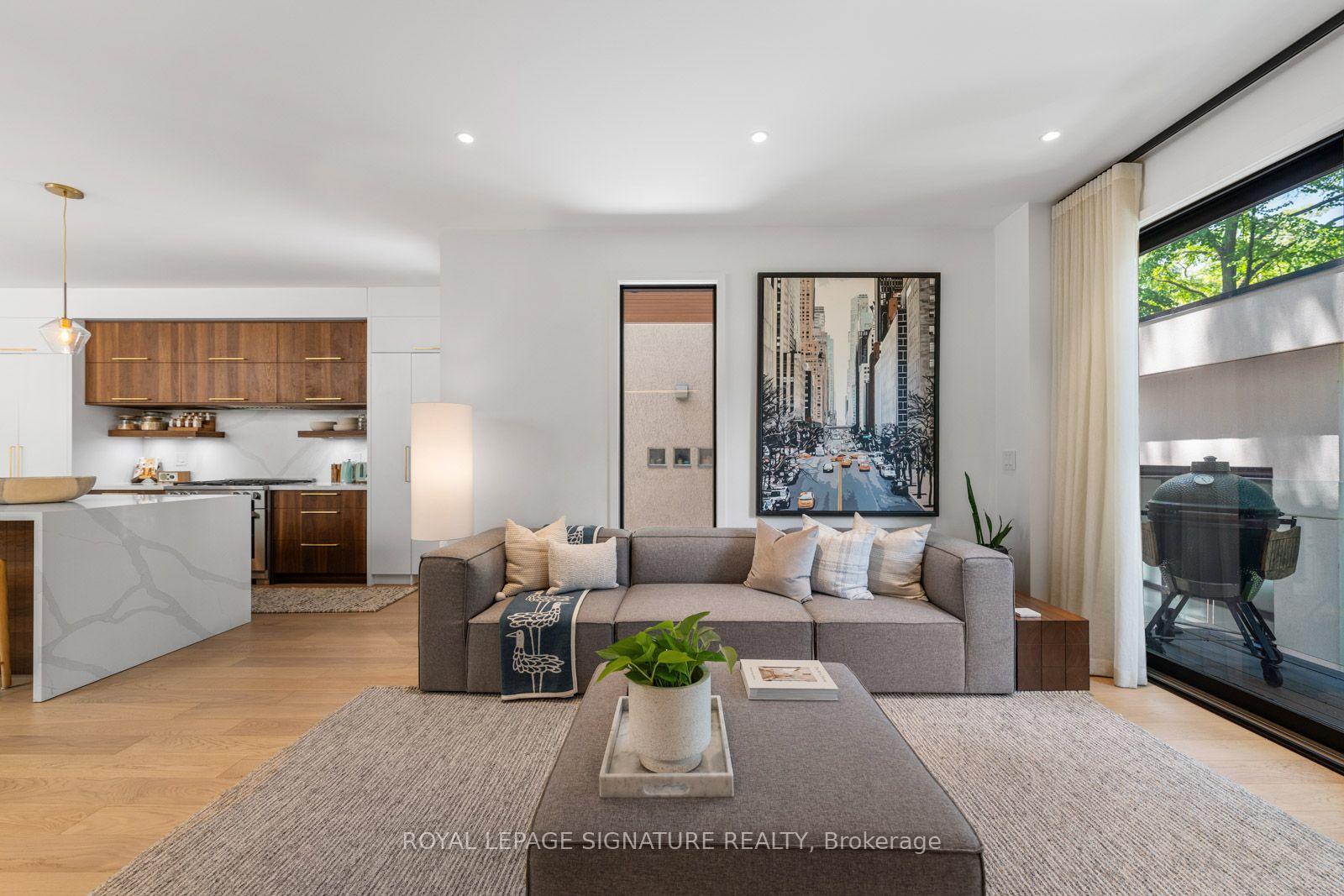 Photo 12 of 20 Duart Park Road, Toronto, The Beaches — HOMEH