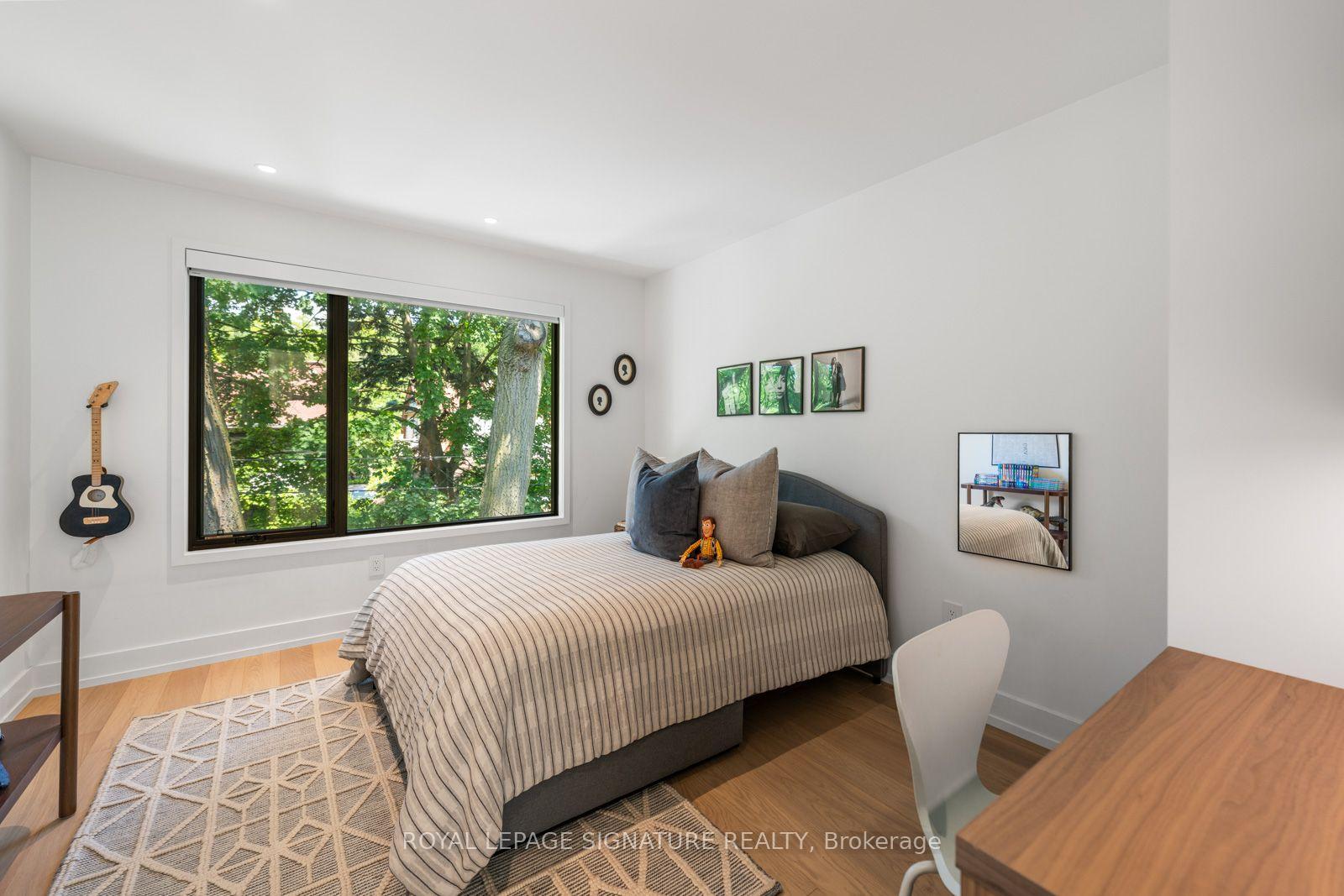 Photo 17 of 20 Duart Park Road, Toronto, The Beaches — HOMEH