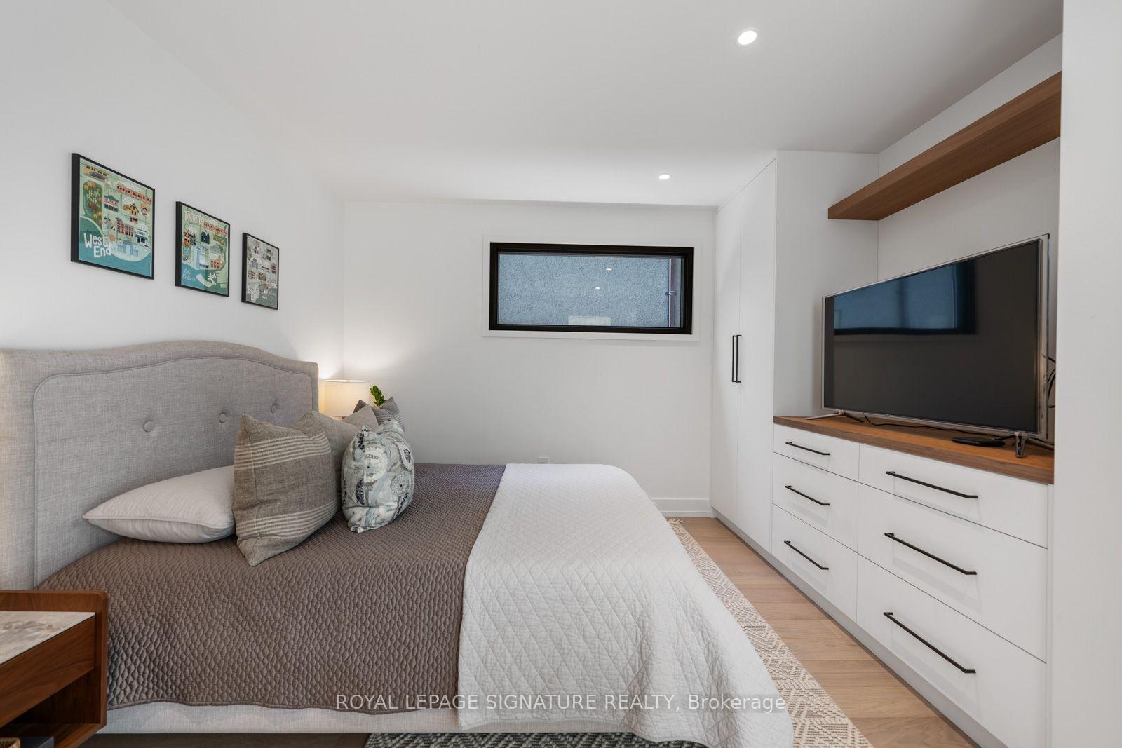 Photo 23 of 20 Duart Park Road, Toronto, The Beaches — HOMEH