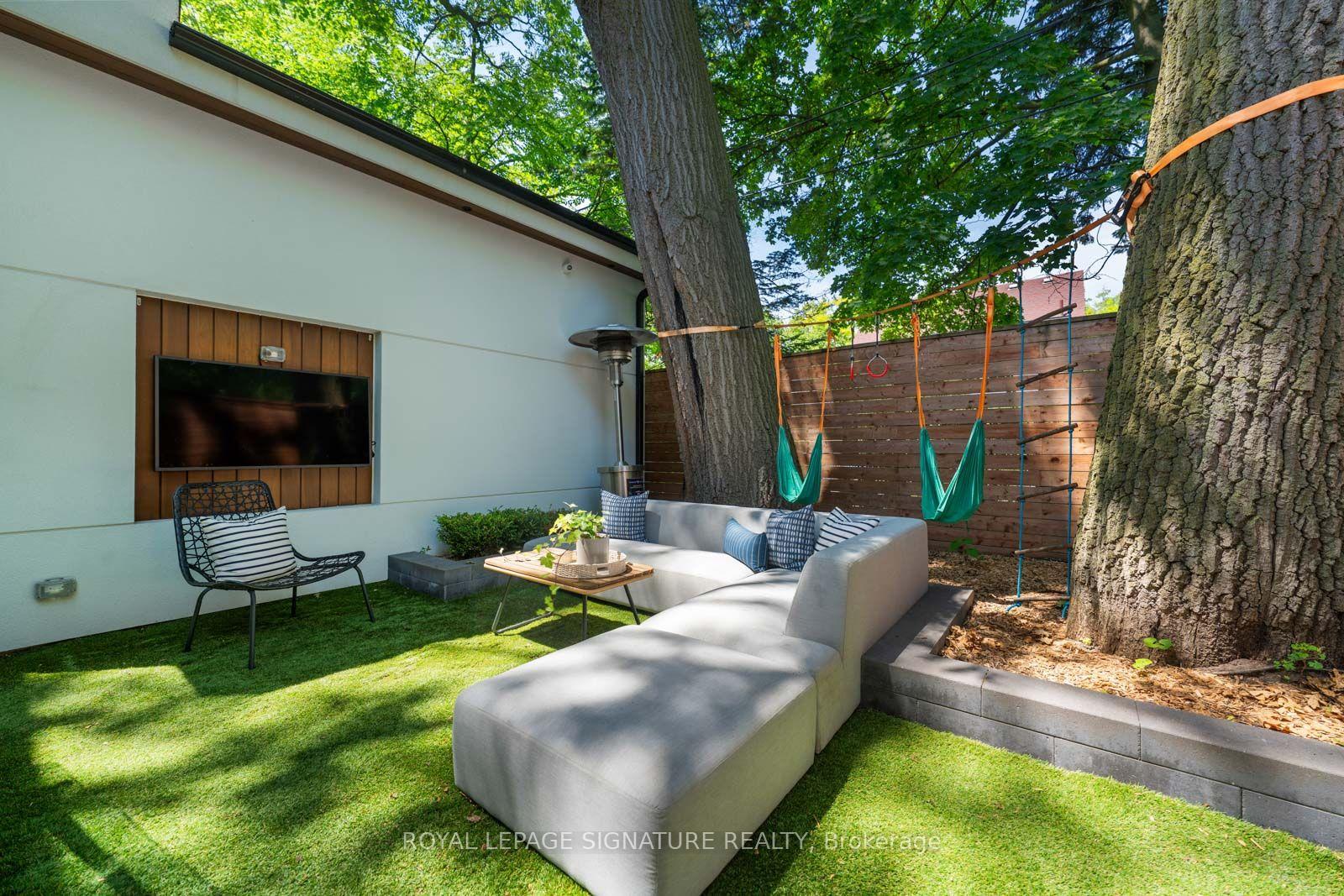 Photo 43 of 20 Duart Park Road, Toronto, The Beaches — HOMEH