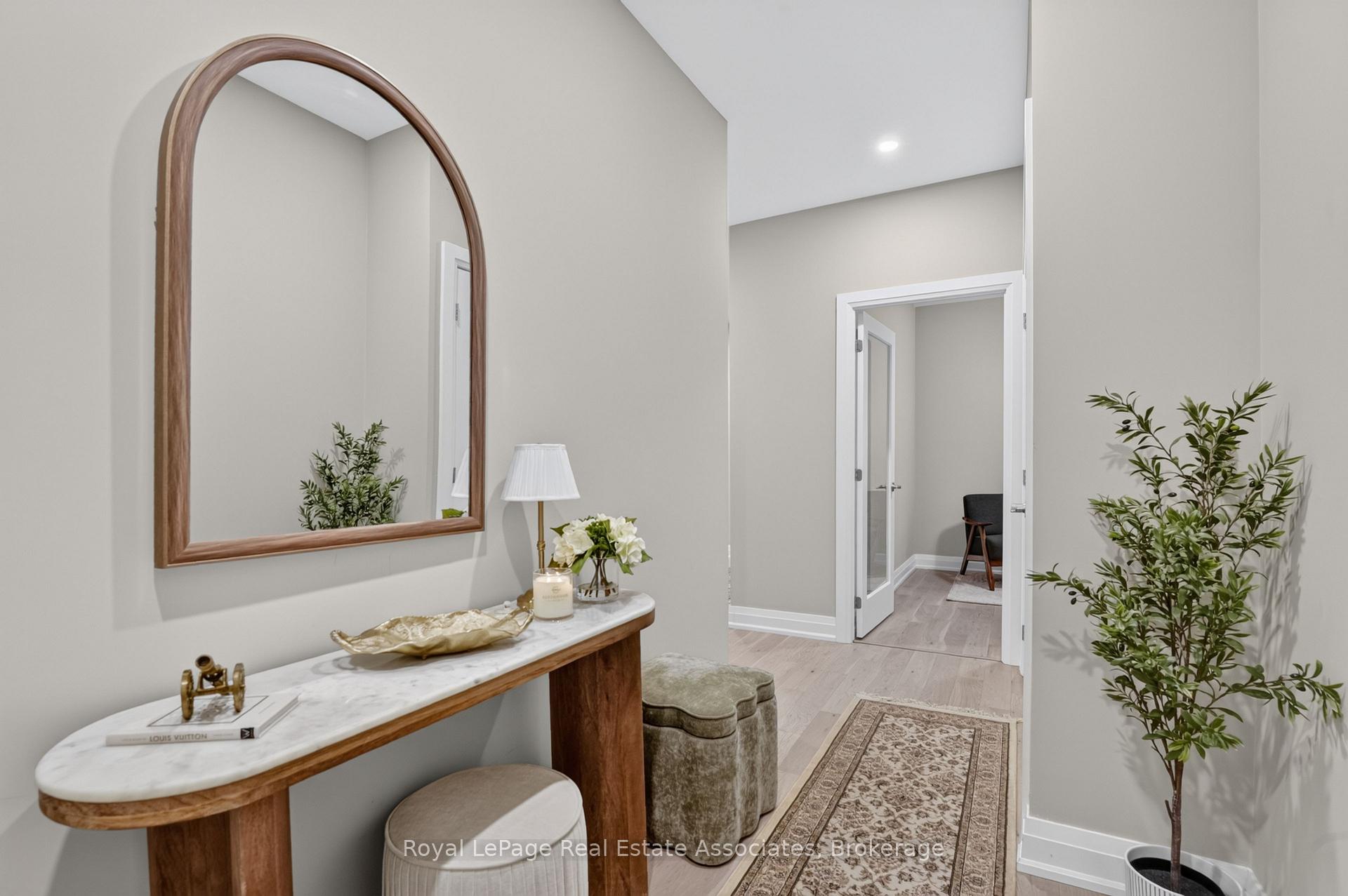 Photo 2 of Unit 612, 71 Wyndham Street S, Guelph, St. Patrick's Ward — HOMEH