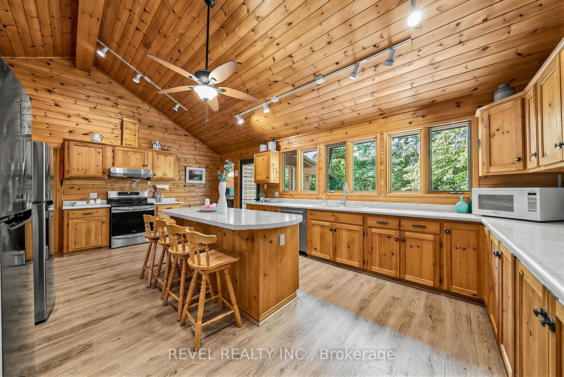 Photo 6 of 180 Lake Road, Georgian Bay, Baxter — HOMEH