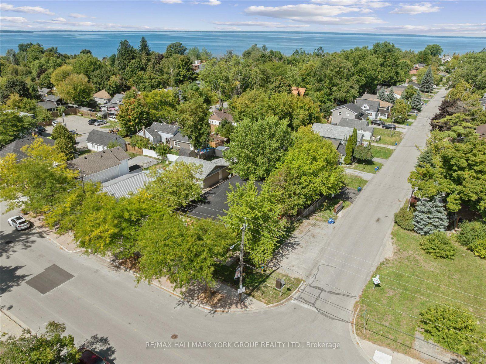 Photo 32 of 948 Lake Drive E, Georgina, Sutton & Jackson's Point — HOMEH