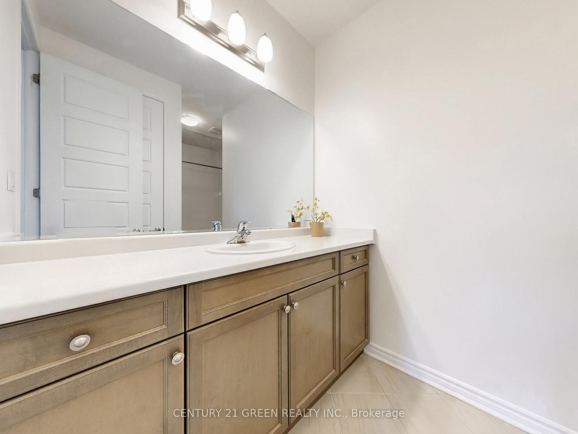 Photo 35 of 1229 Sweetfern Crescent, Milton, Cobban — HOMEH