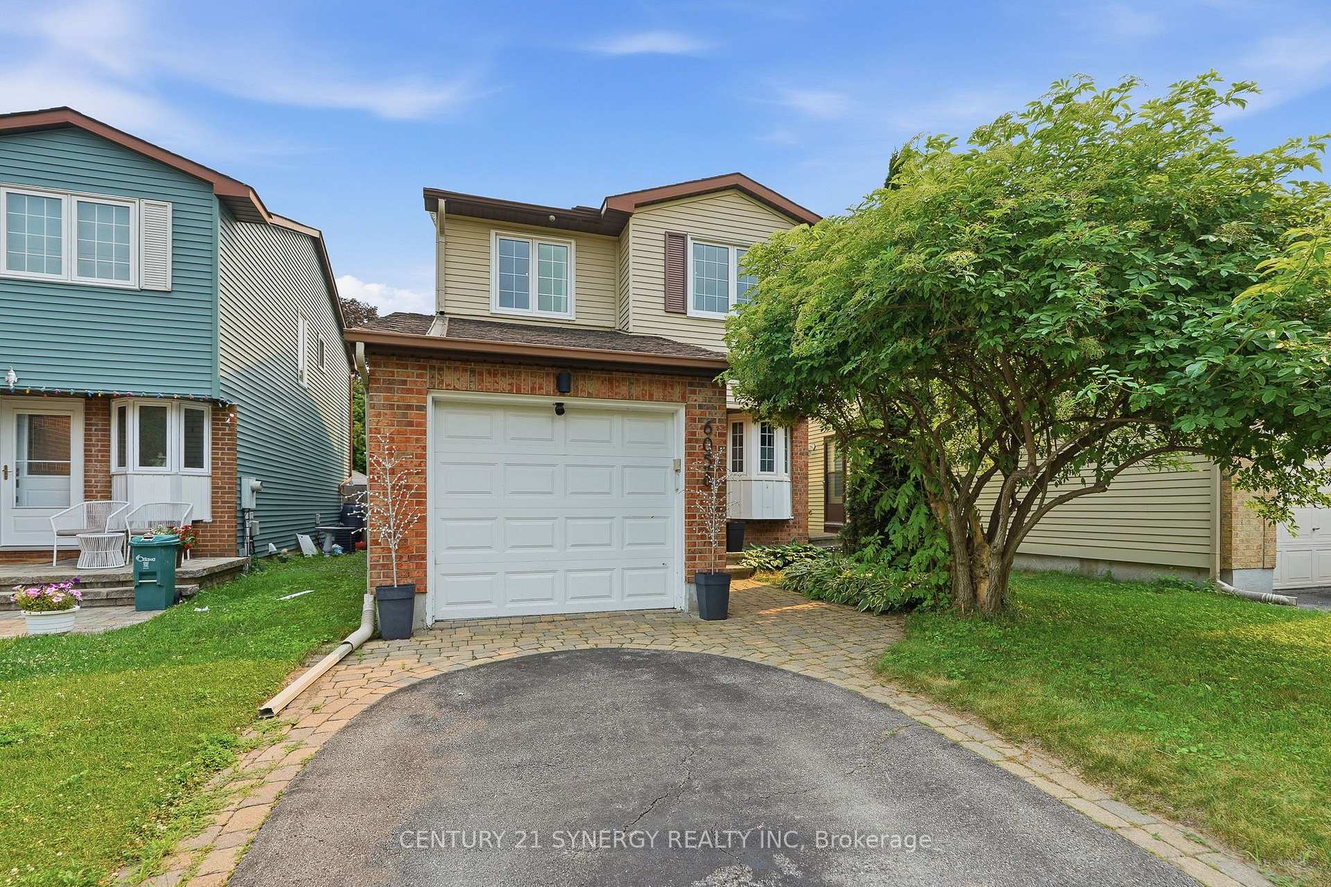 Photo 2 of 6058 Forestglen Crescent, Ottawa, Chapel Hill — HOMEH