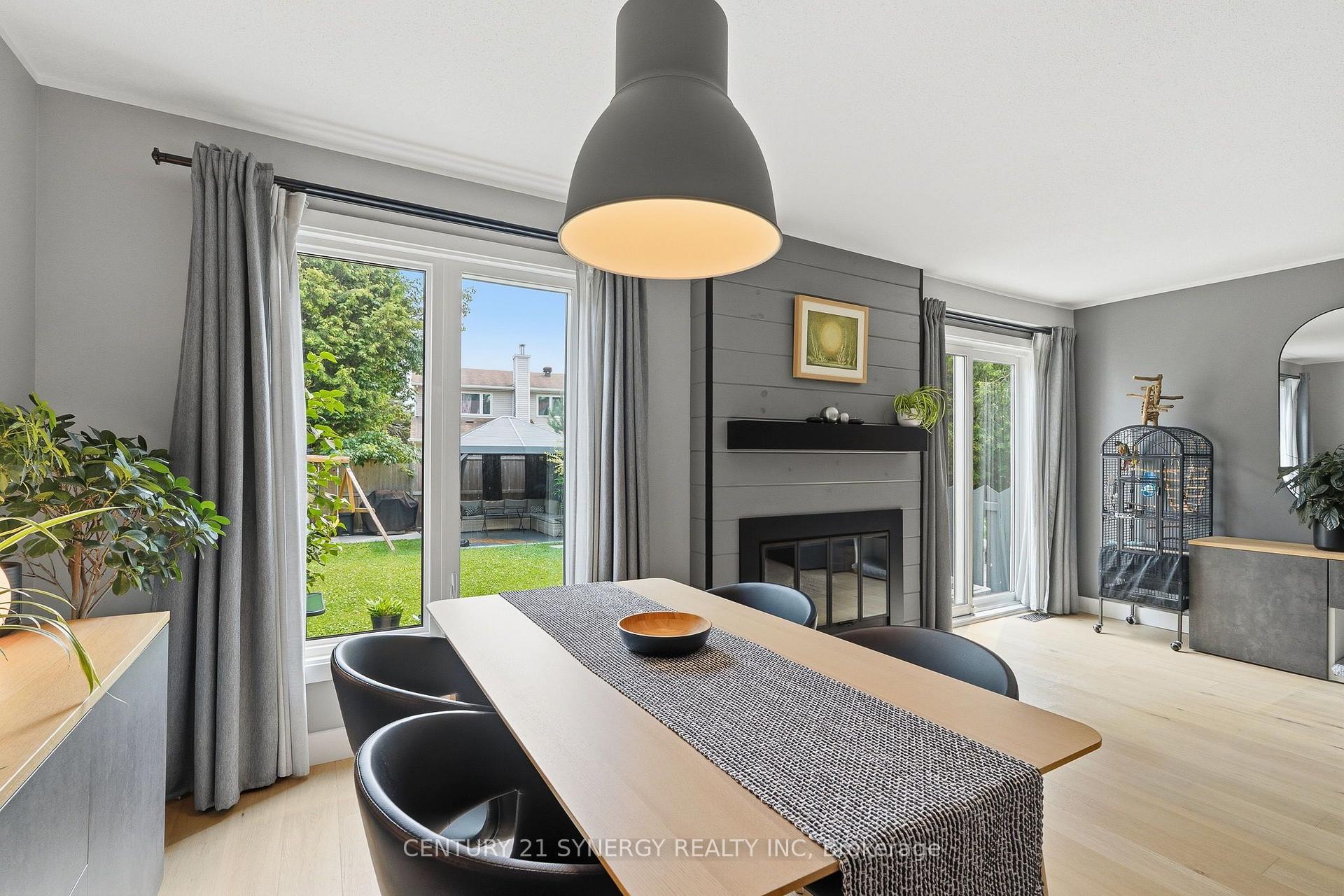 Photo 11 of 6058 Forestglen Crescent, Ottawa, Chapel Hill — HOMEH
