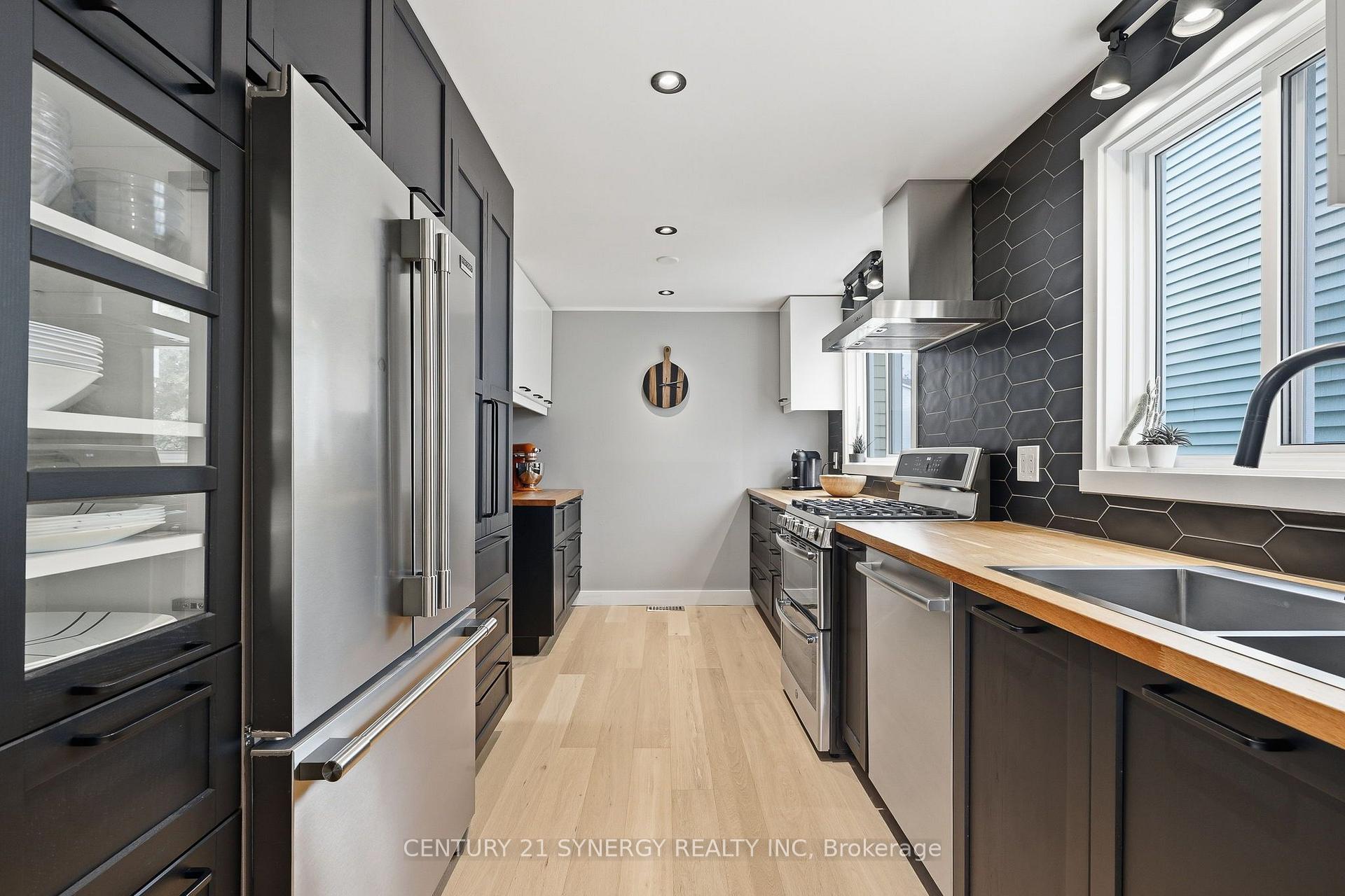Photo 14 of 6058 Forestglen Crescent, Ottawa, Chapel Hill — HOMEH