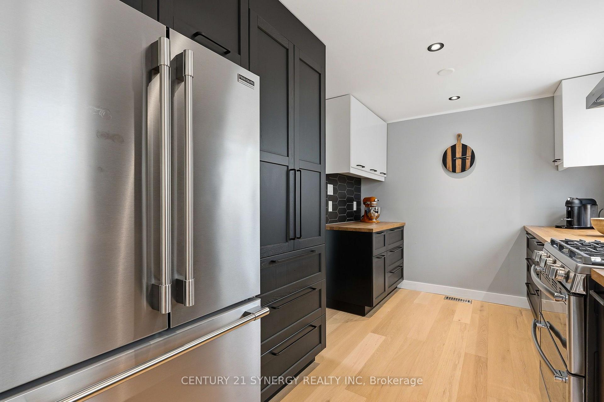 Photo 16 of 6058 Forestglen Crescent, Ottawa, Chapel Hill — HOMEH