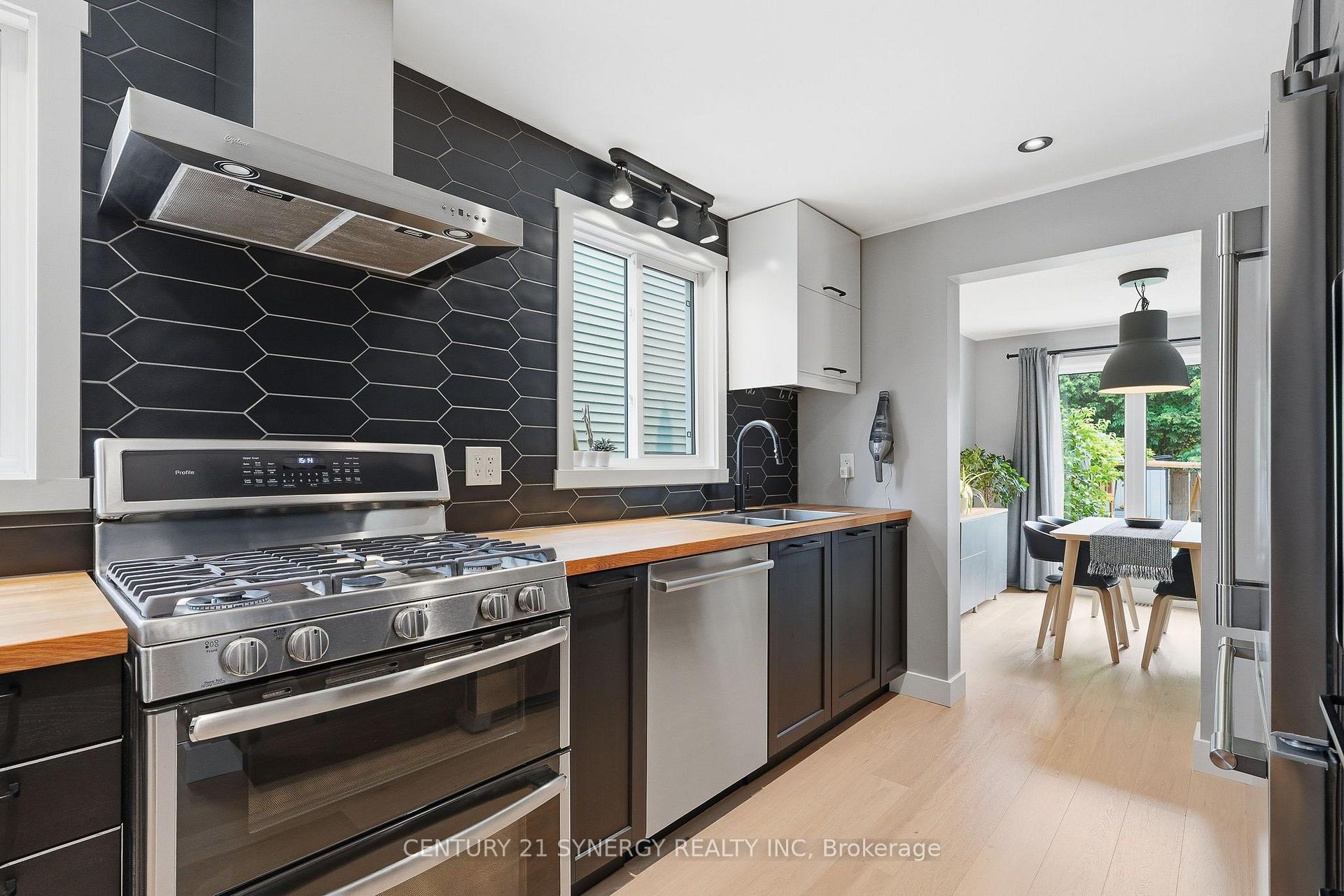 Photo 17 of 6058 Forestglen Crescent, Ottawa, Chapel Hill — HOMEH