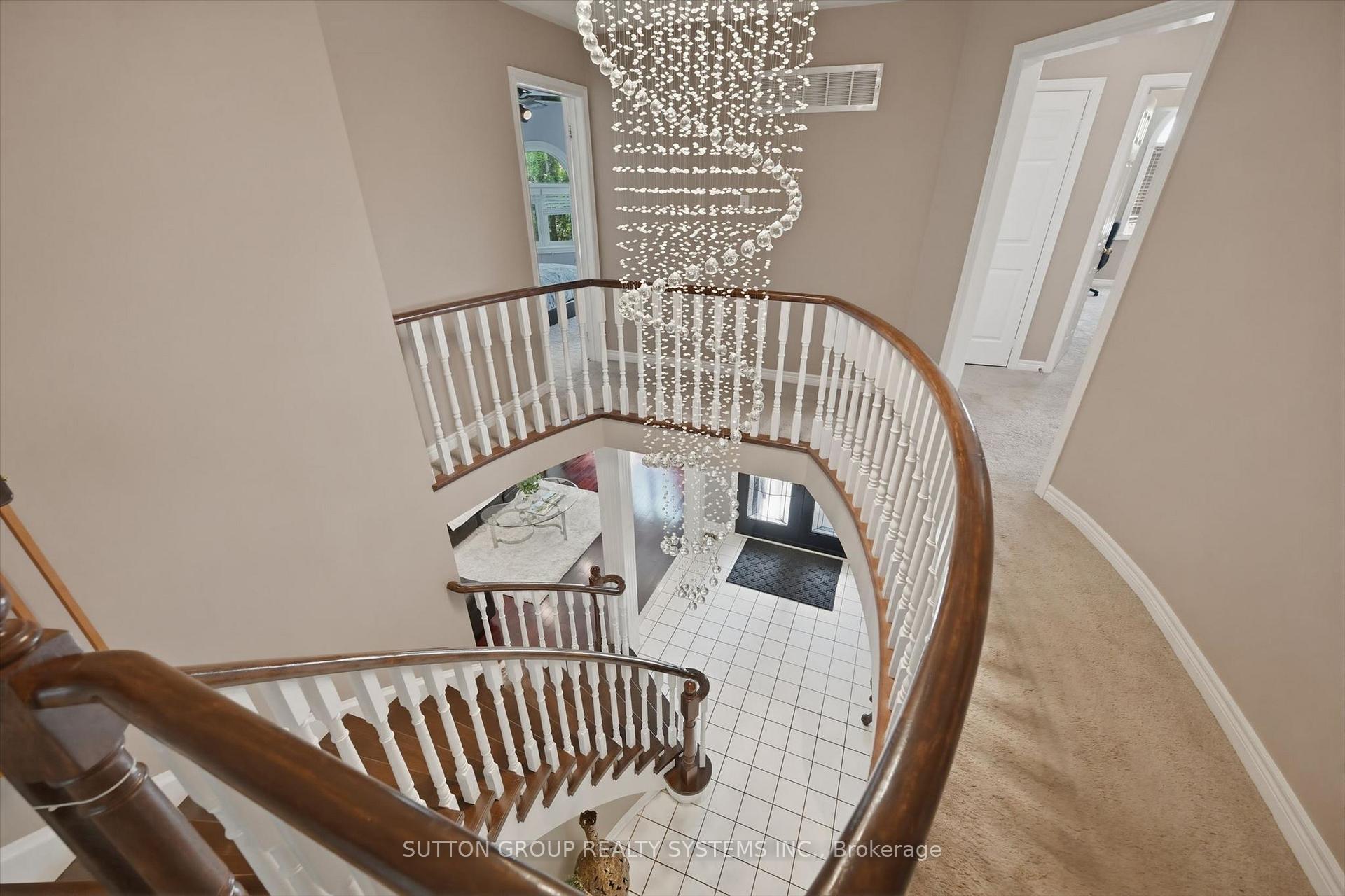 Photo 20 of 7 Arnhem Court, Hamilton, Waterdown — HOMEH