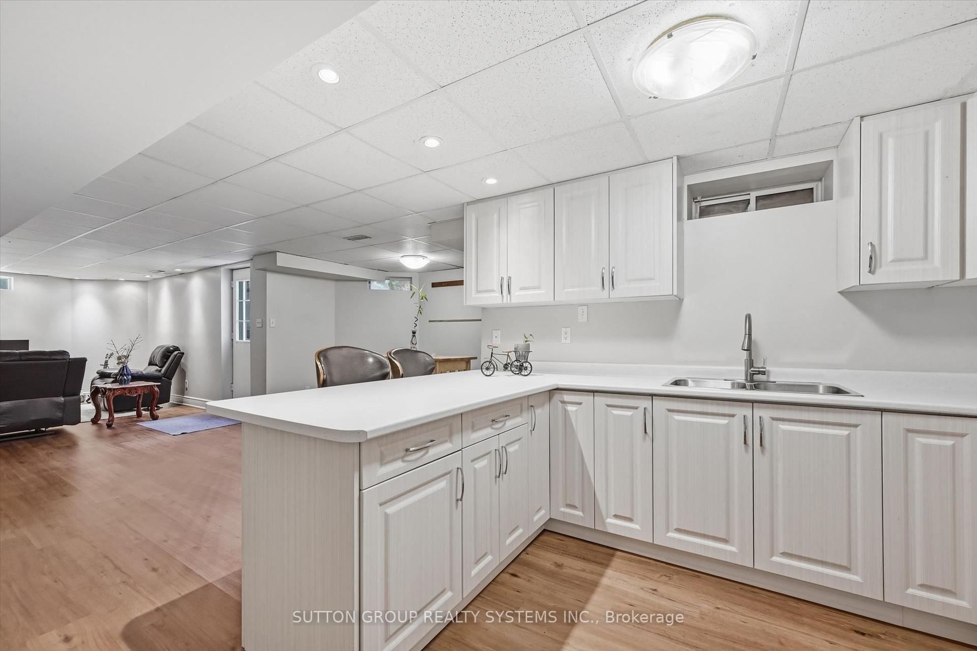 Photo 33 of 7 Arnhem Court, Hamilton, Waterdown — HOMEH