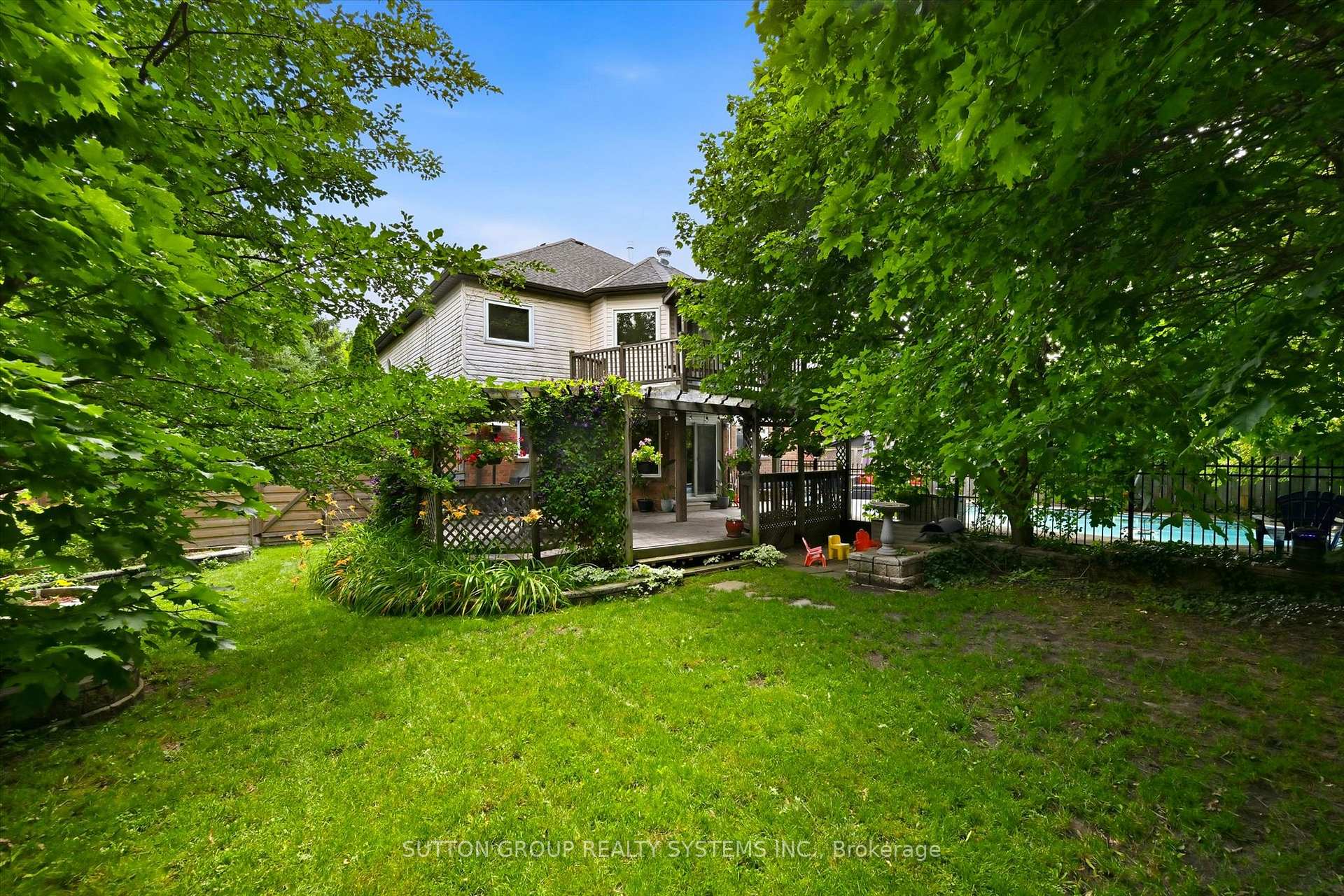 Photo 45 of 7 Arnhem Court, Hamilton, Waterdown — HOMEH
