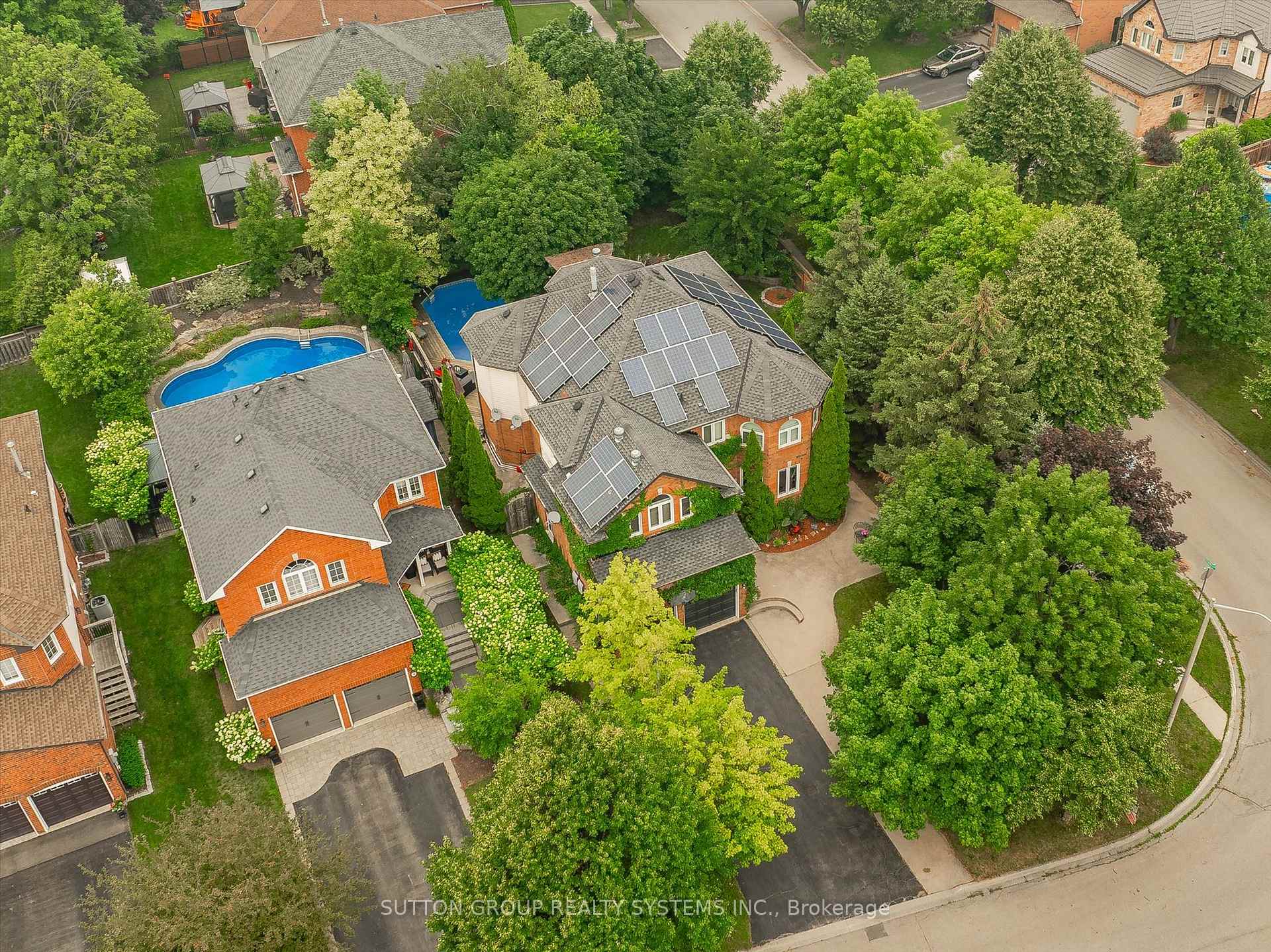 Photo 47 of 7 Arnhem Court, Hamilton, Waterdown — HOMEH