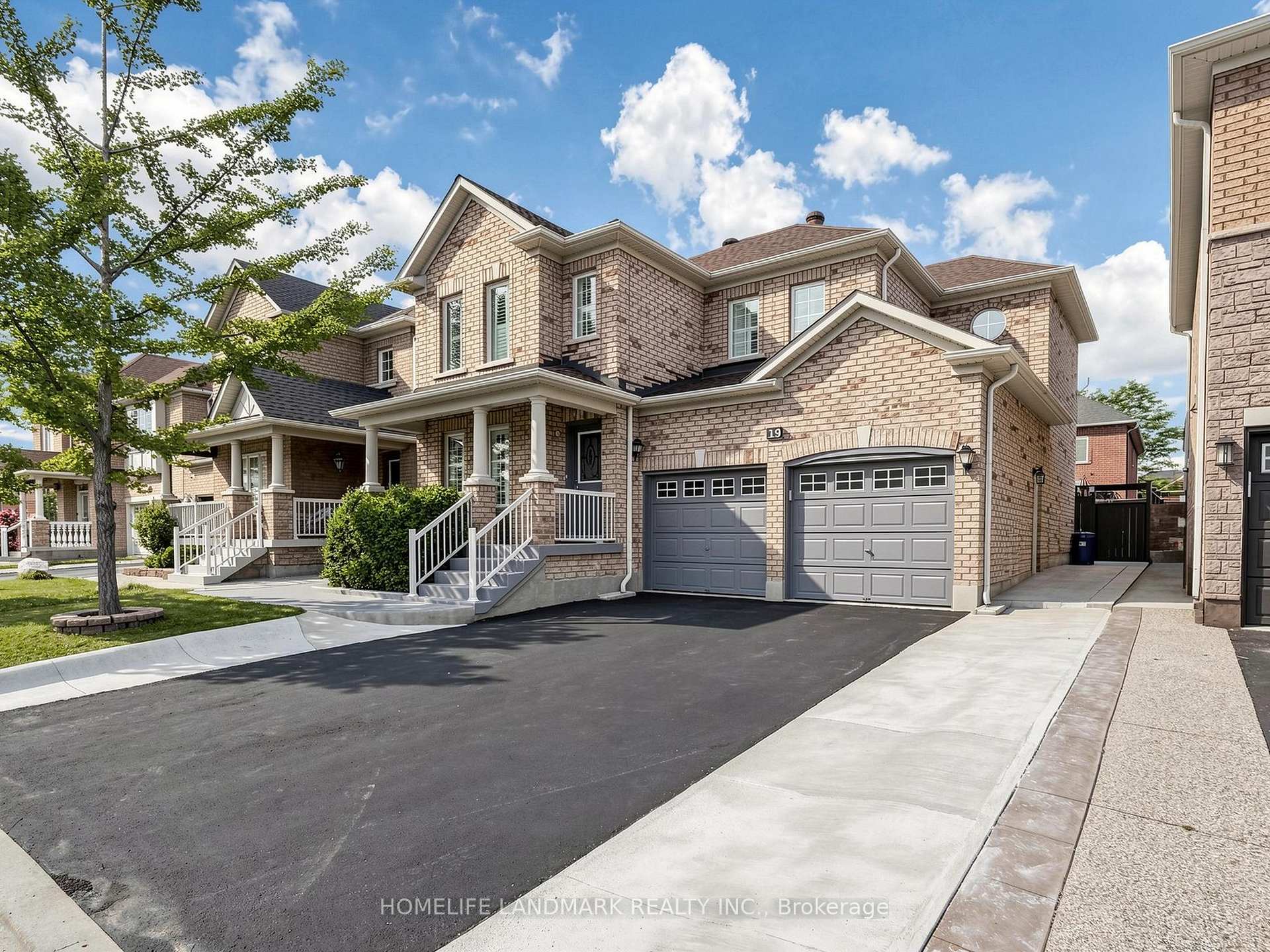 Photo 3 of 19 Citronella Lane, Brampton, Sandringham-Wellington — HOMEH