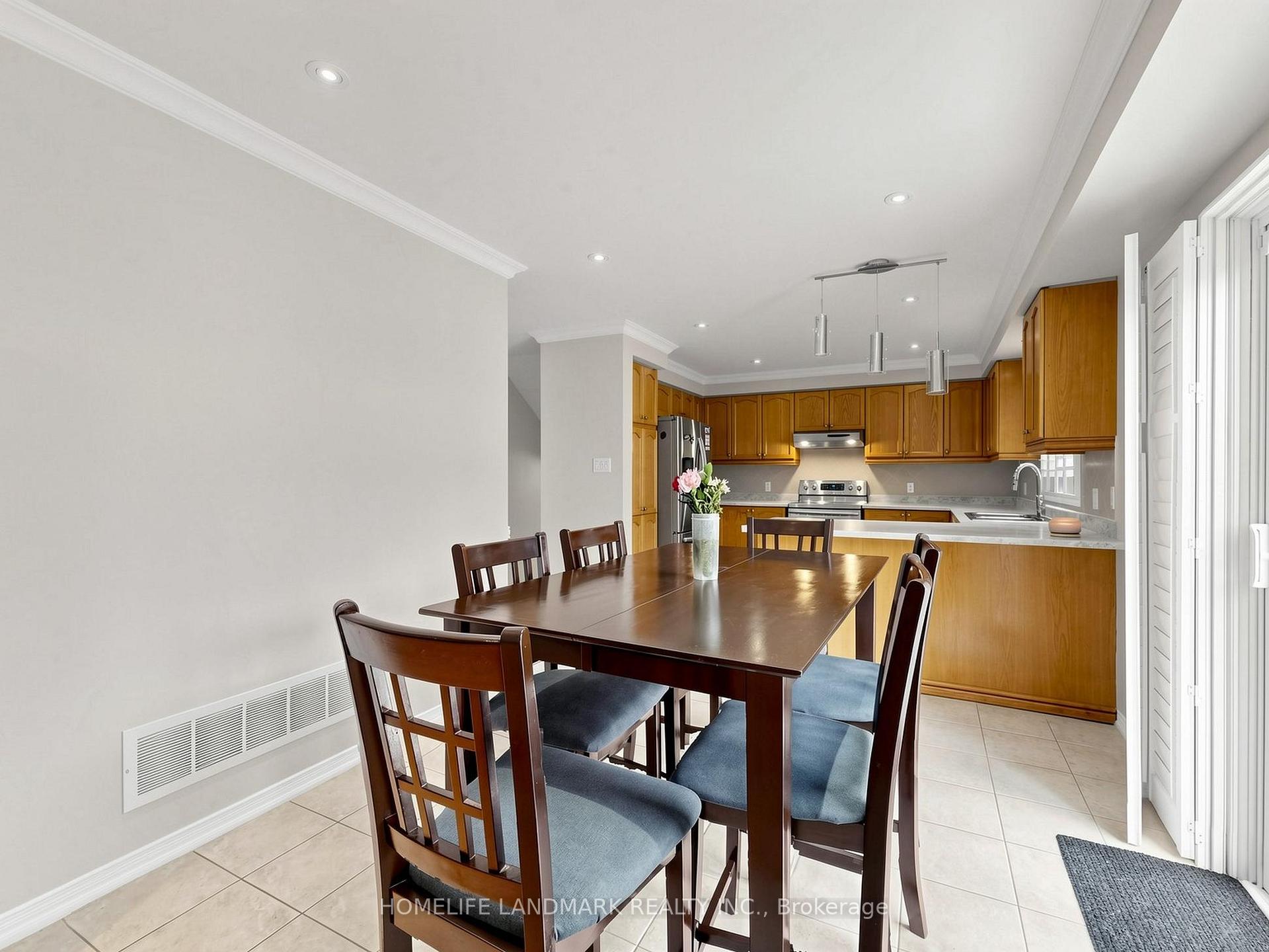 Photo 13 of 19 Citronella Lane, Brampton, Sandringham-Wellington — HOMEH