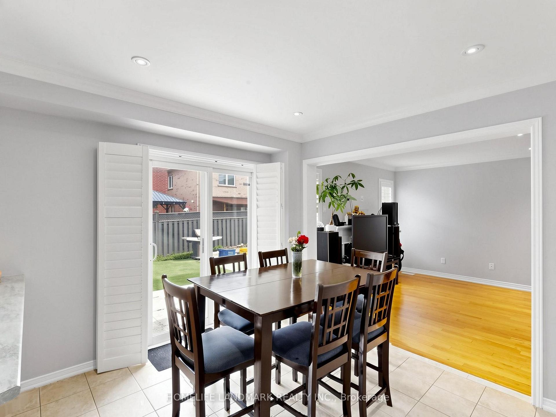 Photo 16 of 19 Citronella Lane, Brampton, Sandringham-Wellington — HOMEH