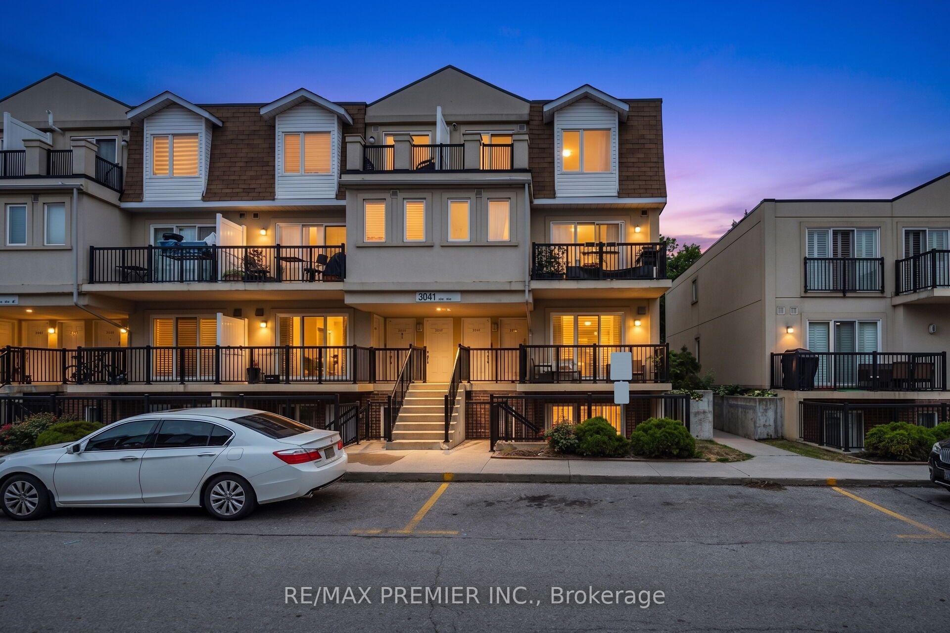 Photo of Unit 2072, 3041 Finch Avenue W