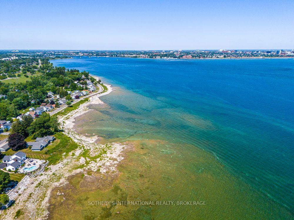Photo of SS Lakeshore Road
