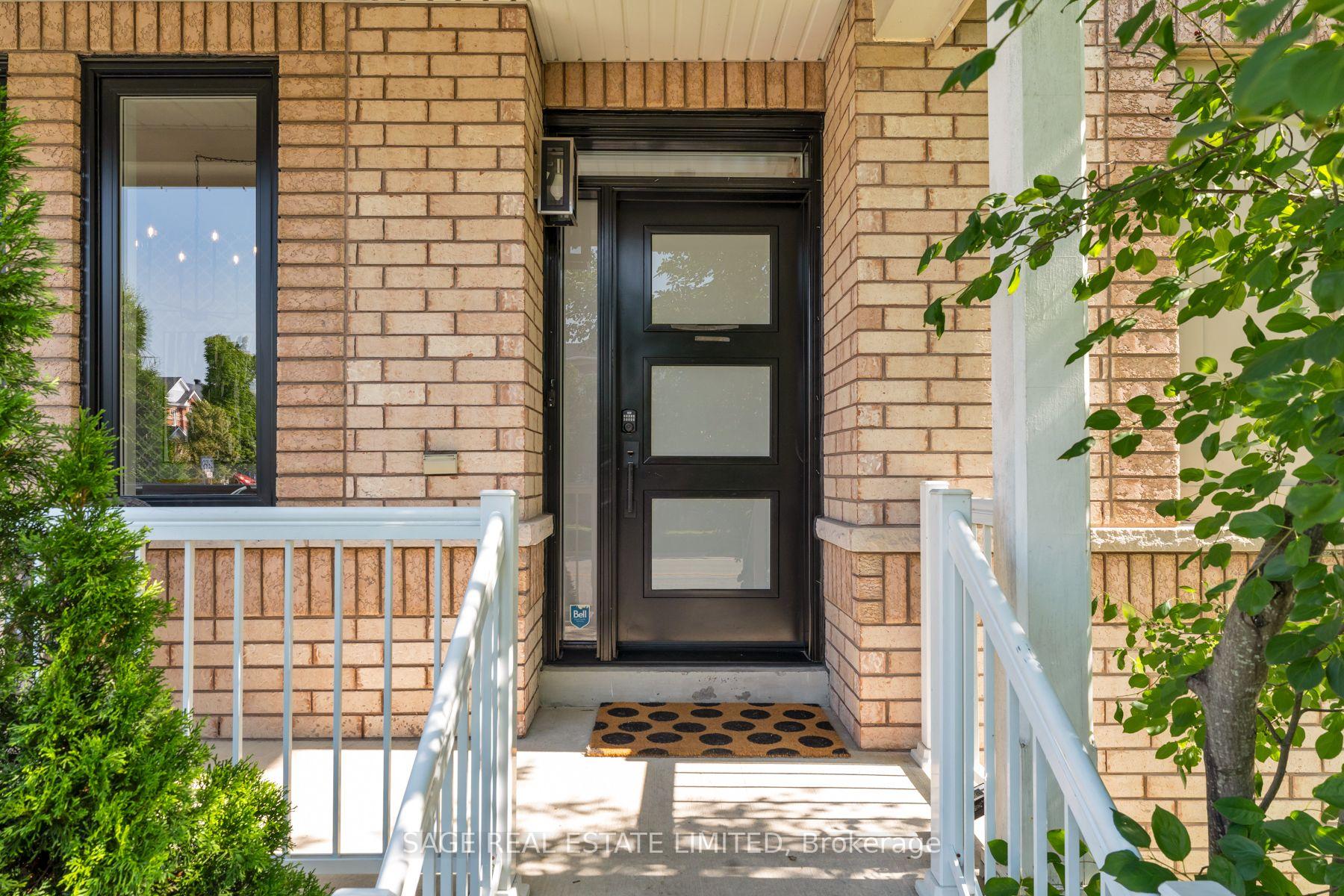 Photo 2 of 51 Pedersen Drive, Aurora, Bayview Wellington — HOMEH
