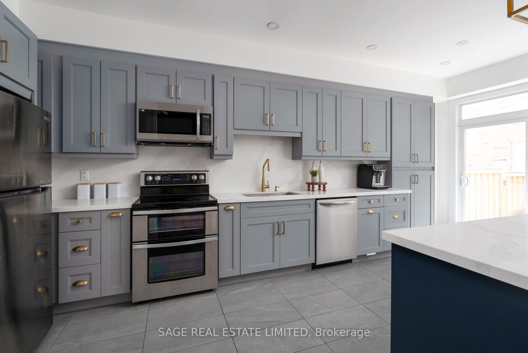 Photo 6 of 51 Pedersen Drive, Aurora, Bayview Wellington — HOMEH