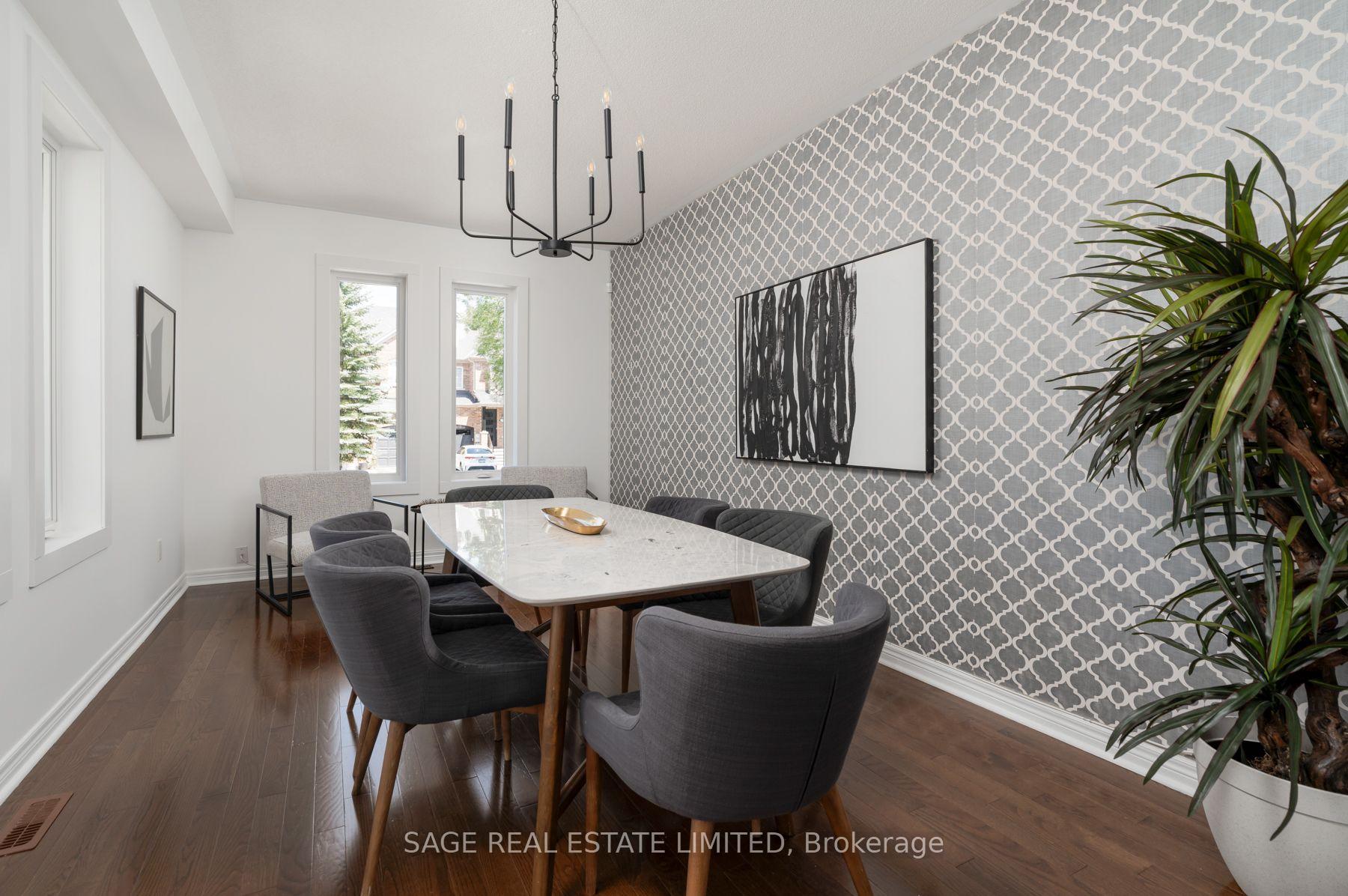 Photo 12 of 51 Pedersen Drive, Aurora, Bayview Wellington — HOMEH