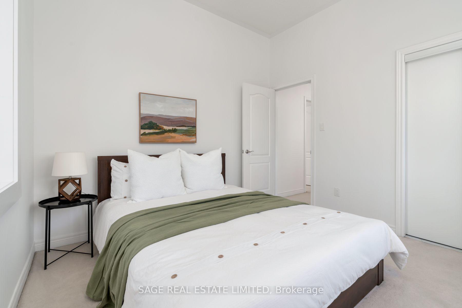 Photo 22 of 51 Pedersen Drive, Aurora, Bayview Wellington — HOMEH