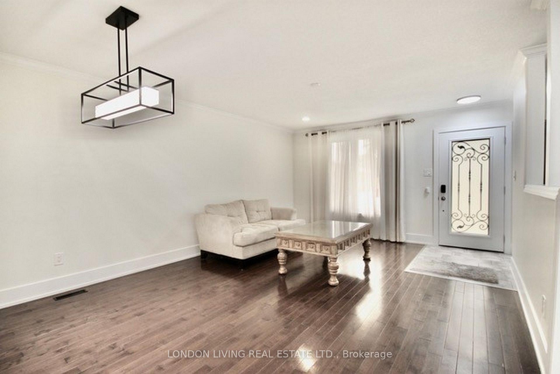 Photo 13 of 54 Nicholas Crescent, London, South X — HOMEH