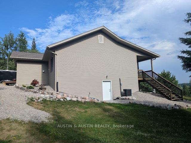 Photo 12 of 26 Harry Komm Drive, Machin — HOMEH