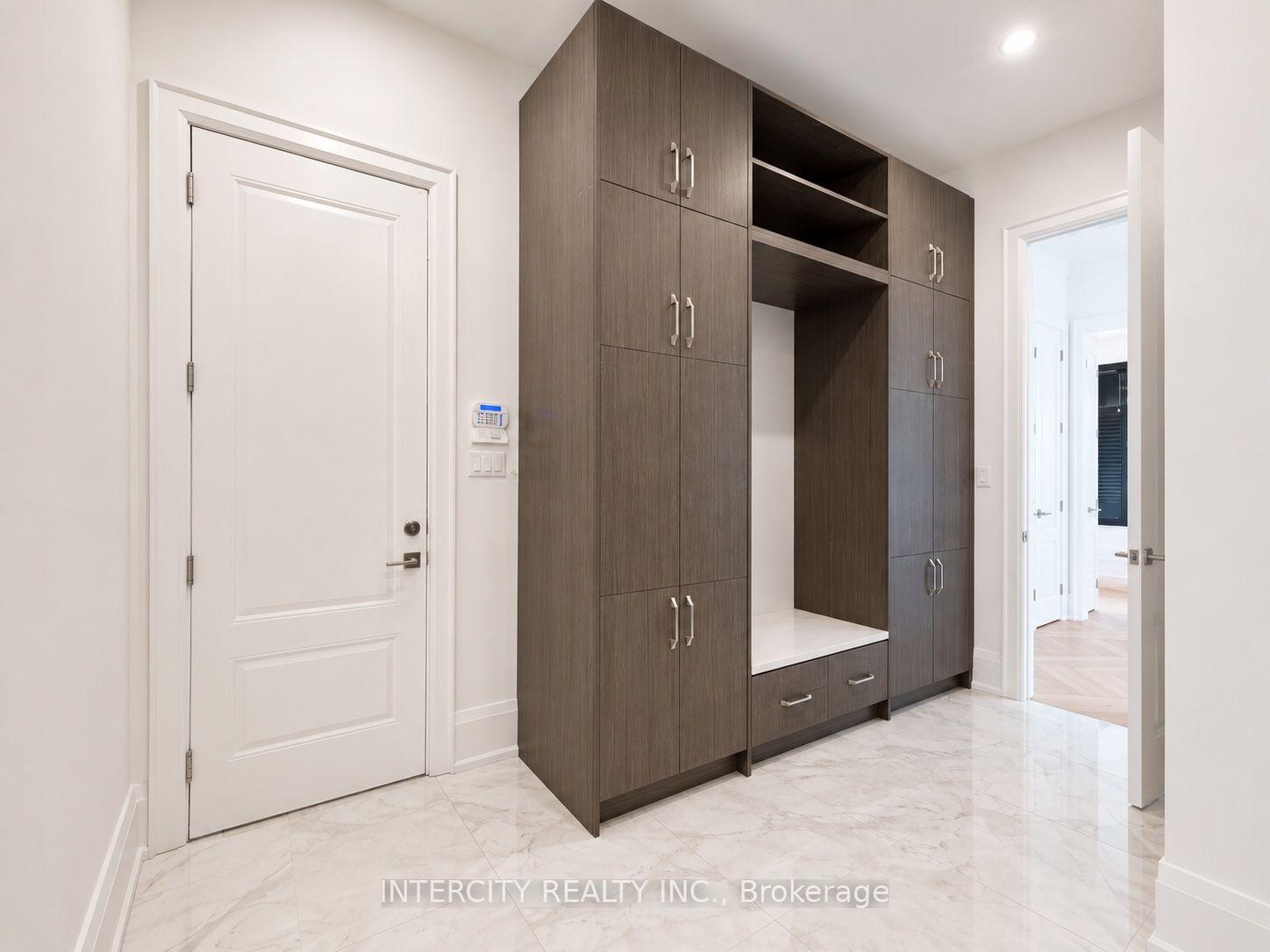 Photo 12 of 16 Creedmore Court, Vaughan, Kleinburg — HOMEH