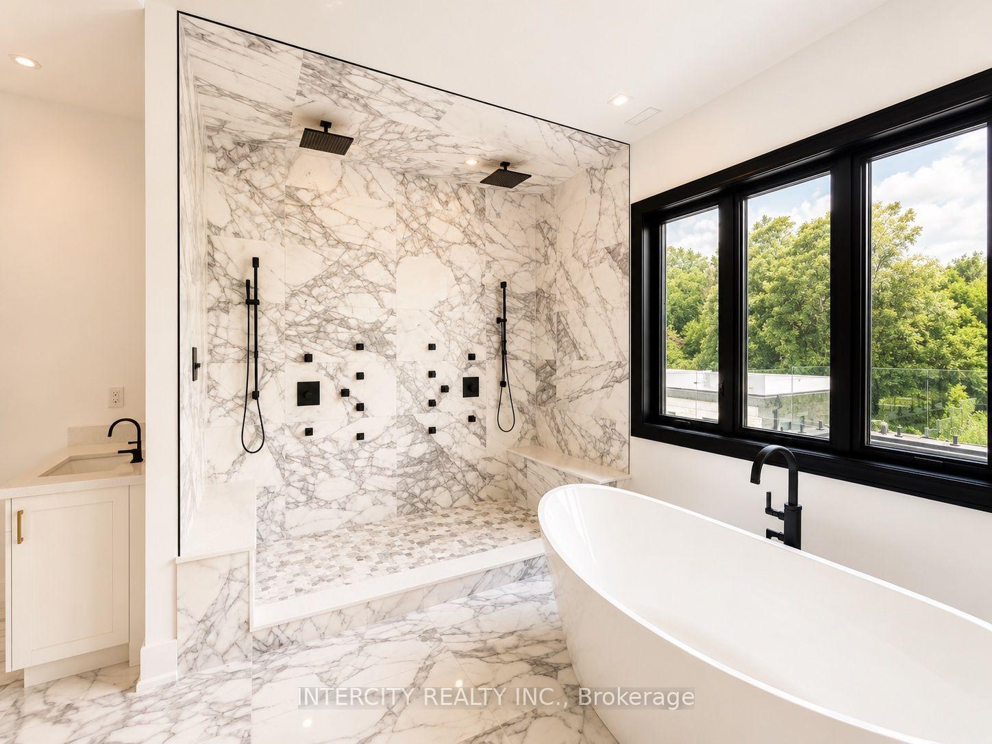 Photo 24 of 16 Creedmore Court, Vaughan, Kleinburg — HOMEH