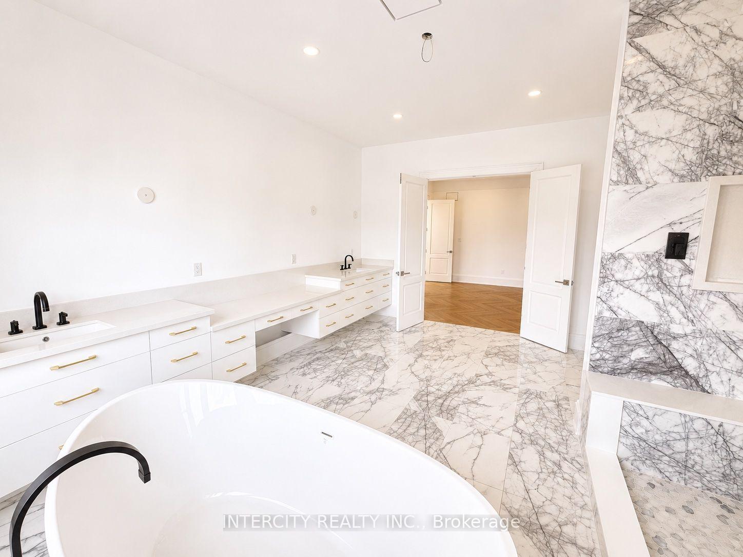 Photo 25 of 16 Creedmore Court, Vaughan, Kleinburg — HOMEH