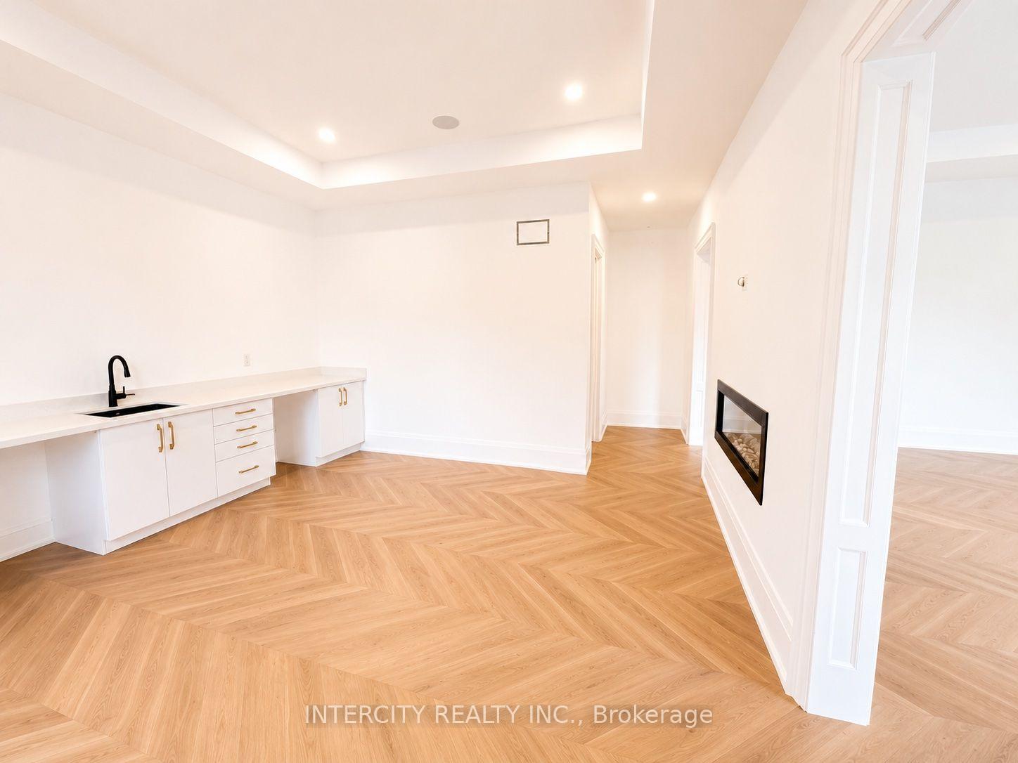 Photo 28 of 16 Creedmore Court, Vaughan, Kleinburg — HOMEH