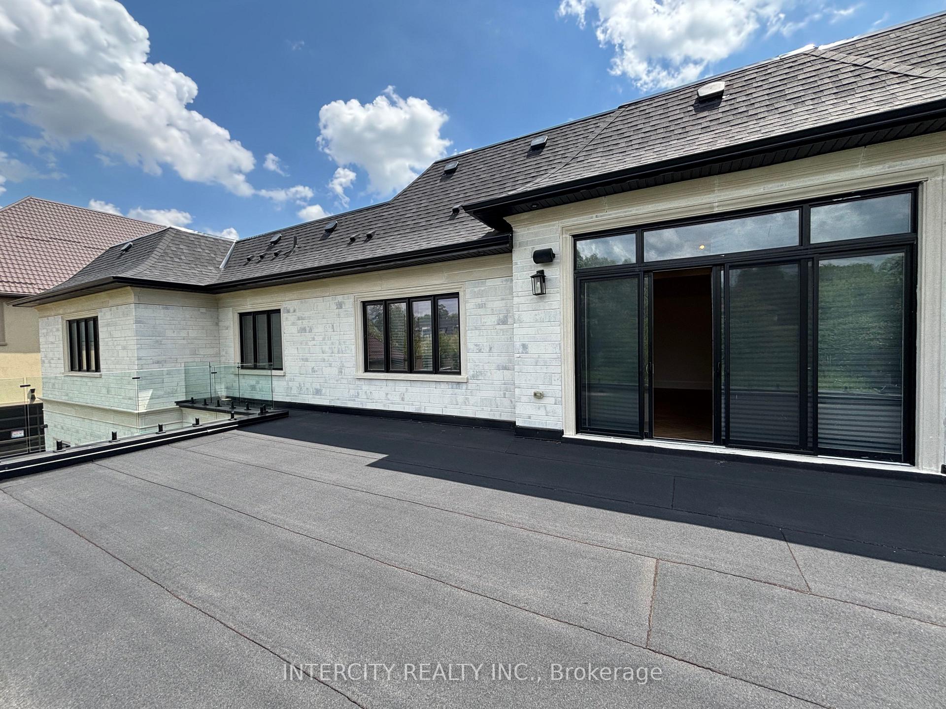 Photo 30 of 16 Creedmore Court, Vaughan, Kleinburg — HOMEH